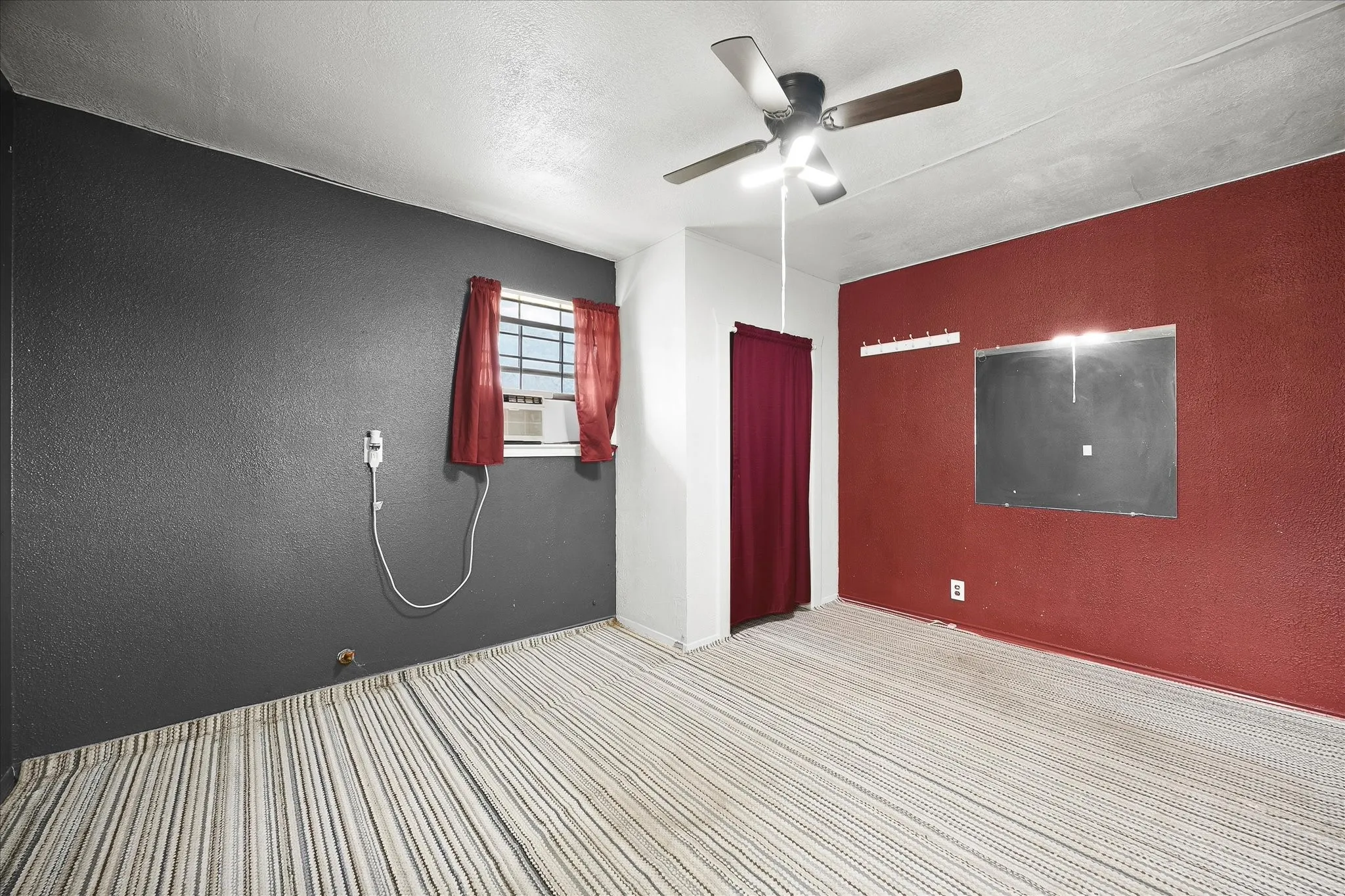 Single Family Residence For Sale in Hunt County , 6006 County Road 4604, Commerce, Texas 75428, 3 Bedroom, 3 Bathroom, 2 Garage spaces, 1,740 Sqft, built in 1992, mls#21368814, Real Estate Agent in Commerce, Homes For Sale in Hunt county, Homes For Sale in Commerce, Realtor in Commerce Texas, Real Estate Brokerage Independent Realty Texas, Luminita Cordes Realtor