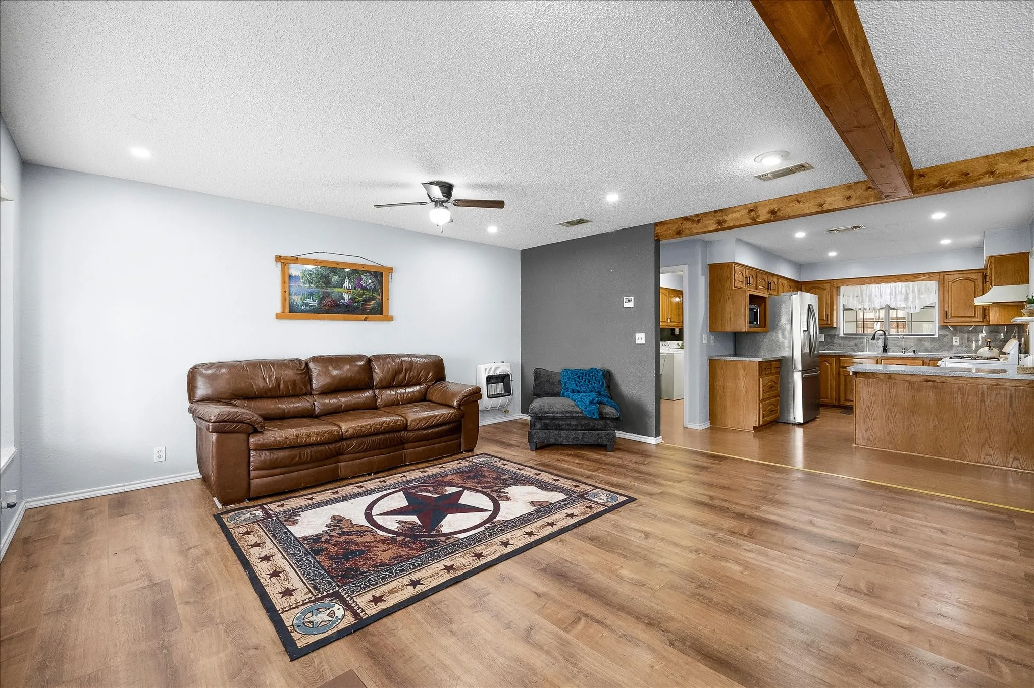 Single Family Residence For Sale in Hunt County , 6006 County Road 4604, Commerce, Texas 75428, 3 Bedroom, 3 Bathroom, 2 Garage spaces, 1,740 Sqft, built in 1992, mls#21368814, Real Estate Agent in Commerce, Homes For Sale in Hunt county, Homes For Sale in Commerce, Realtor in Commerce Texas, Real Estate Brokerage Independent Realty Texas, Luminita Cordes Realtor