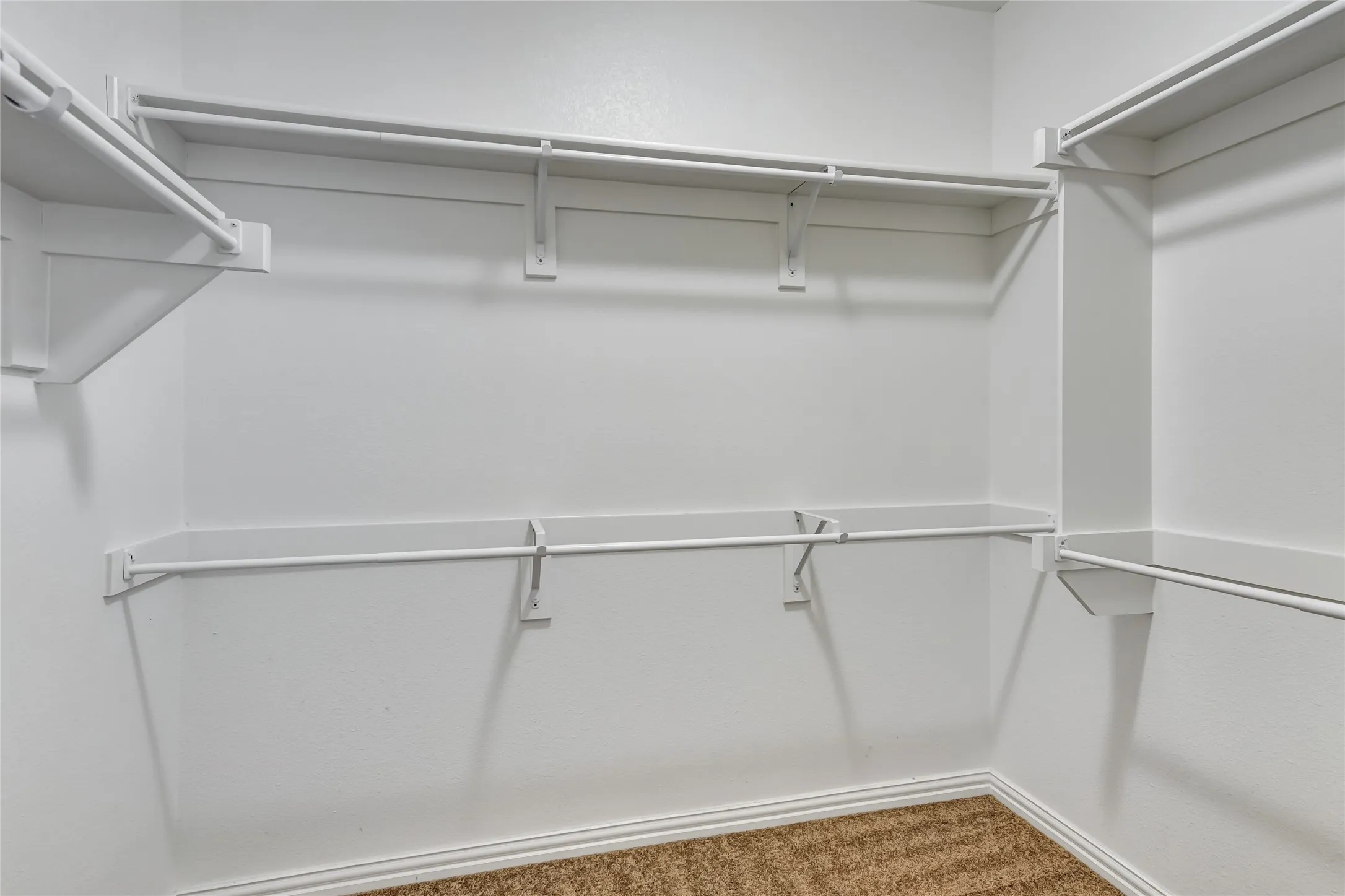 Single Family Residence For Rent in Tarrant County , 4936 Lemon Grove Drive, Fort Worth, Texas 76135, 3 Bedroom, 2 Bathroom, 2 Garage spaces, 1,670 Sqft, built in 2015, mls#21368822, Real Estate Agent in Fort Worth, Homes For Rent in Tarrant county, Homes For Rent in Fort Worth, Realtor in Fort Worth Texas, Real Estate Brokerage Independent Realty Texas, Luminita Cordes Realtor