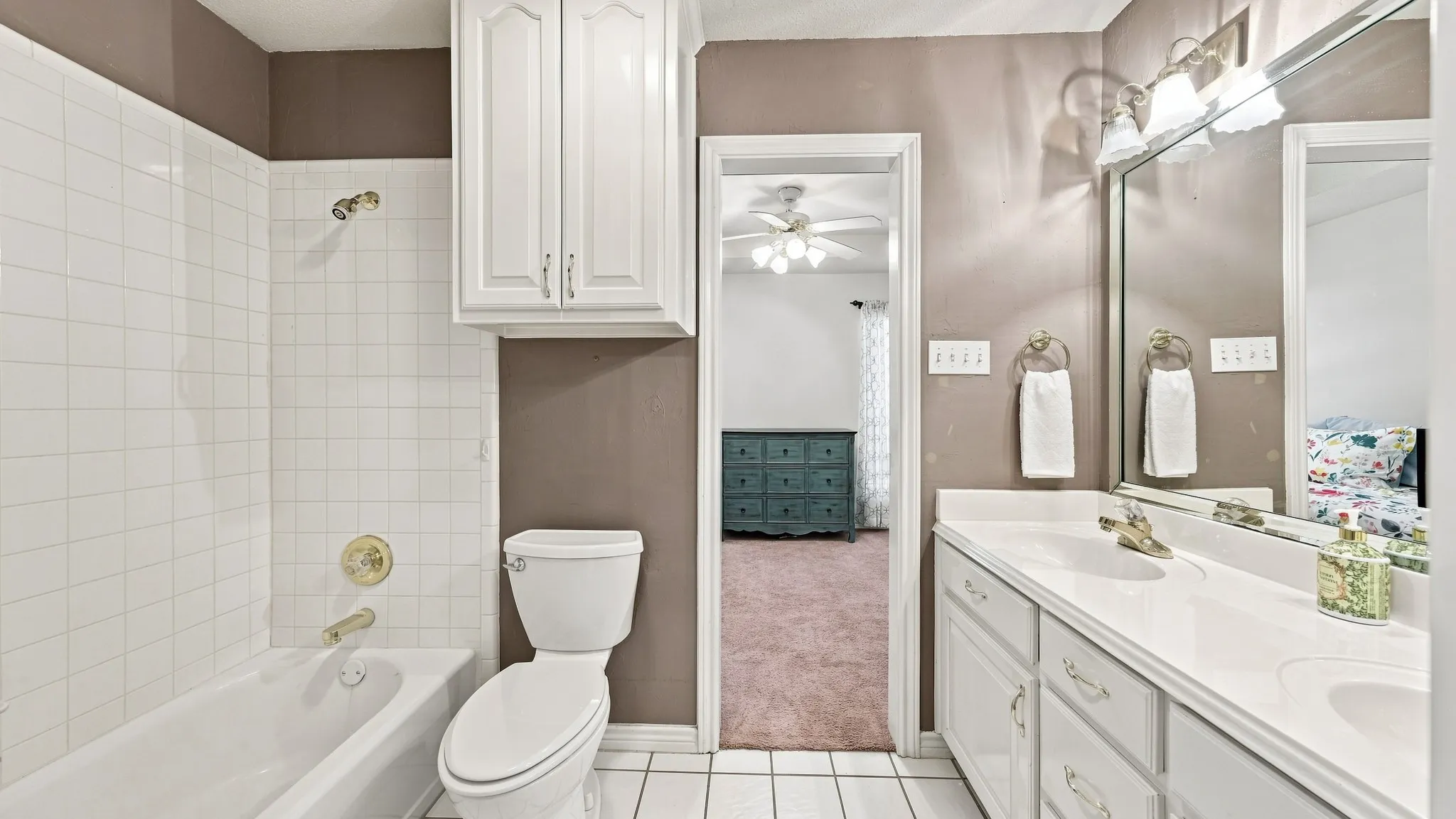  Jack and Jill bath shared by guest bedrooms