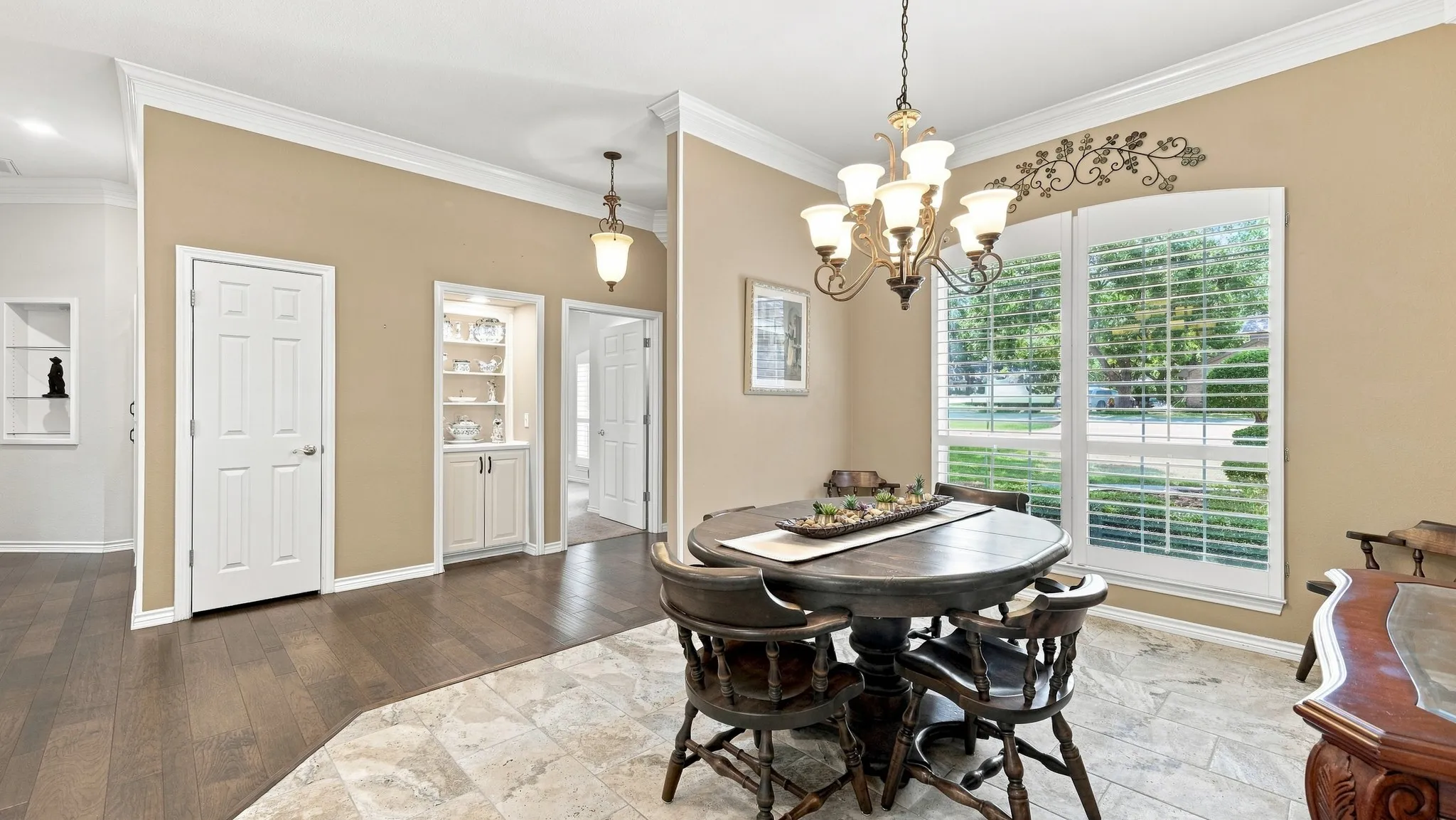 Single Family Residence For Sale in Hood County , 6021 Melrose Circle, Granbury, Texas 76049, 3 Bedroom, 3 Bathroom, 2 Garage spaces, 2,365 Sqft, built in 1997, mls#21362519, Real Estate Agent in Granbury, Homes For Sale in Hood county, Homes For Sale in Granbury, Realtor in Granbury Texas, Real Estate Brokerage Independent Realty Texas, Luminita Cordes Realtor