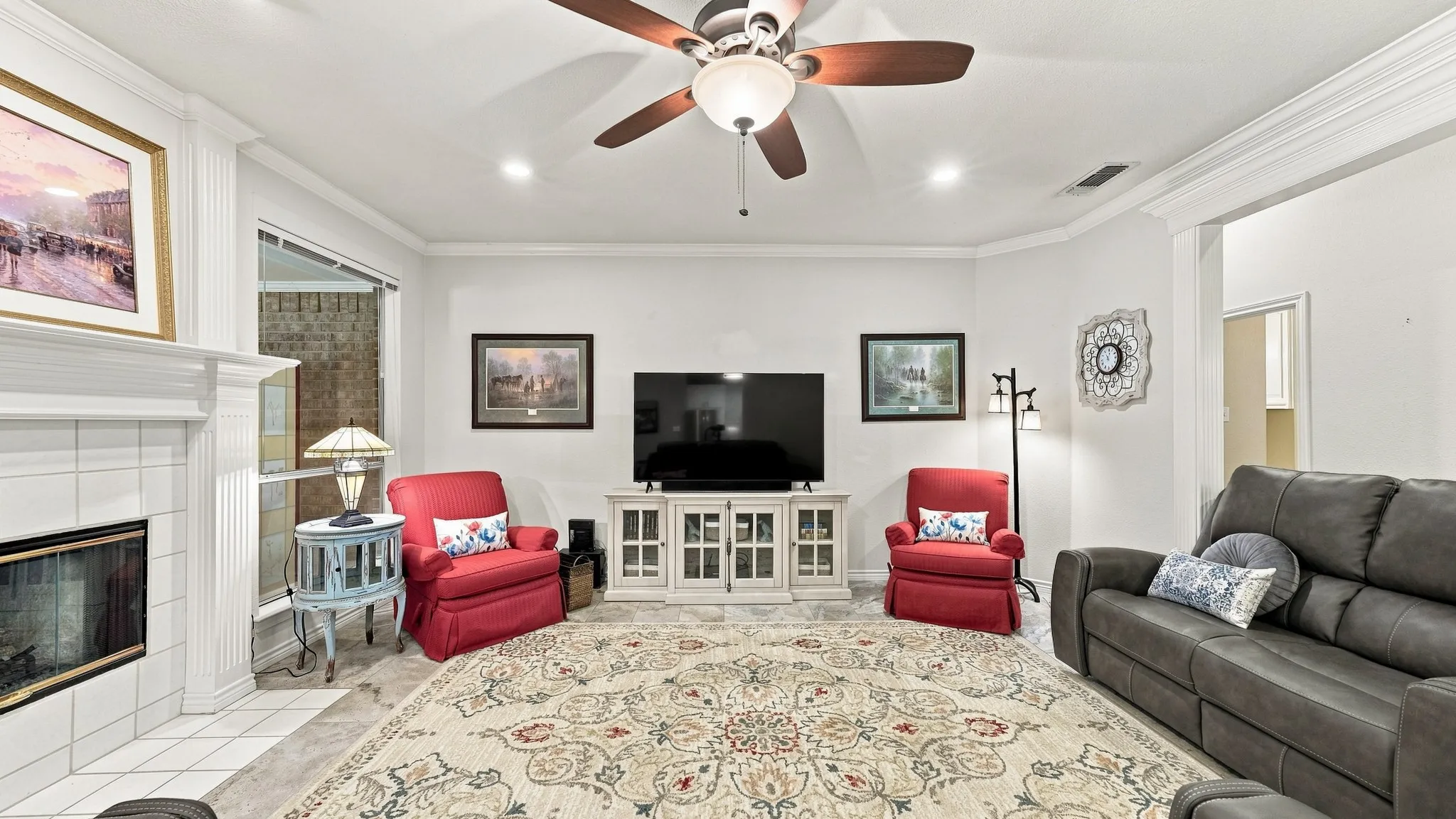 Single Family Residence For Sale in Hood County , 6021 Melrose Circle, Granbury, Texas 76049, 3 Bedroom, 3 Bathroom, 2 Garage spaces, 2,365 Sqft, built in 1997, mls#21362519, Real Estate Agent in Granbury, Homes For Sale in Hood county, Homes For Sale in Granbury, Realtor in Granbury Texas, Real Estate Brokerage Independent Realty Texas, Luminita Cordes Realtor