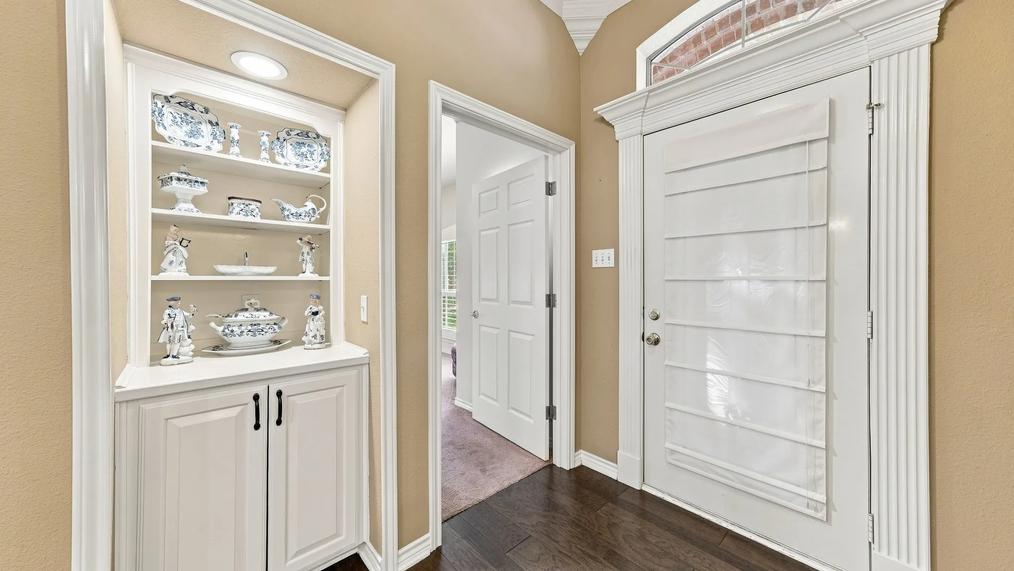 Single Family Residence For Sale in Hood County , 6021 Melrose Circle, Granbury, Texas 76049, 3 Bedroom, 3 Bathroom, 2 Garage spaces, 2,365 Sqft, built in 1997, mls#21362519, Real Estate Agent in Granbury, Homes For Sale in Hood county, Homes For Sale in Granbury, Realtor in Granbury Texas, Real Estate Brokerage Independent Realty Texas, Luminita Cordes Realtor