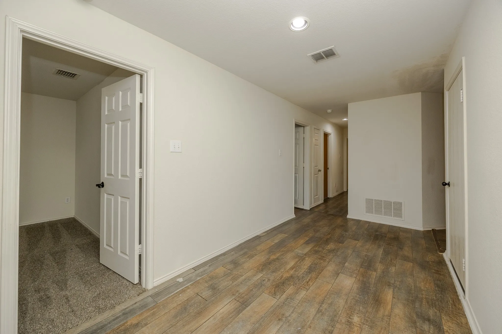 Single Family Residence For Rent in Denton County , 1436 Puerto Lago Drive, Little Elm, Texas 75068, 4 Bedroom, 2 Bathroom, 2 Garage spaces, 1,784 Sqft, built in 2007, mls#21368016, Real Estate Agent in Little Elm, Homes For Rent in Denton county, Homes For Rent in Little Elm, Realtor in Little Elm Texas, Real Estate Brokerage Independent Realty Texas, Luminita Cordes Realtor