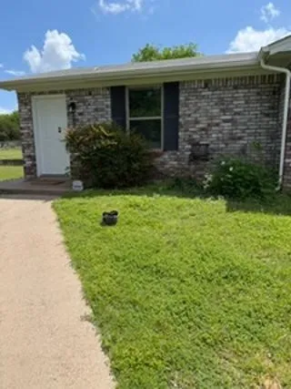 Duplex For Rent in Hood County , 501 Bluebonnet Drive #503, Granbury, Texas 76048, 2 Bedroom, 1 Bathroom, Garage spaces, 887 Sqft, built in 1987, mls#21368832, Real Estate Agent in Granbury, Homes For Rent in Hood county, Homes For Rent in Granbury, Realtor in Granbury Texas, Real Estate Brokerage Independent Realty Texas, Luminita Cordes Realtor