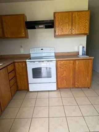 Duplex For Rent in Hood County , 501 Bluebonnet Drive #503, Granbury, Texas 76048, 2 Bedroom, 1 Bathroom, Garage spaces, 887 Sqft, built in 1987, mls#21368832, Real Estate Agent in Granbury, Homes For Rent in Hood county, Homes For Rent in Granbury, Realtor in Granbury Texas, Real Estate Brokerage Independent Realty Texas, Luminita Cordes Realtor