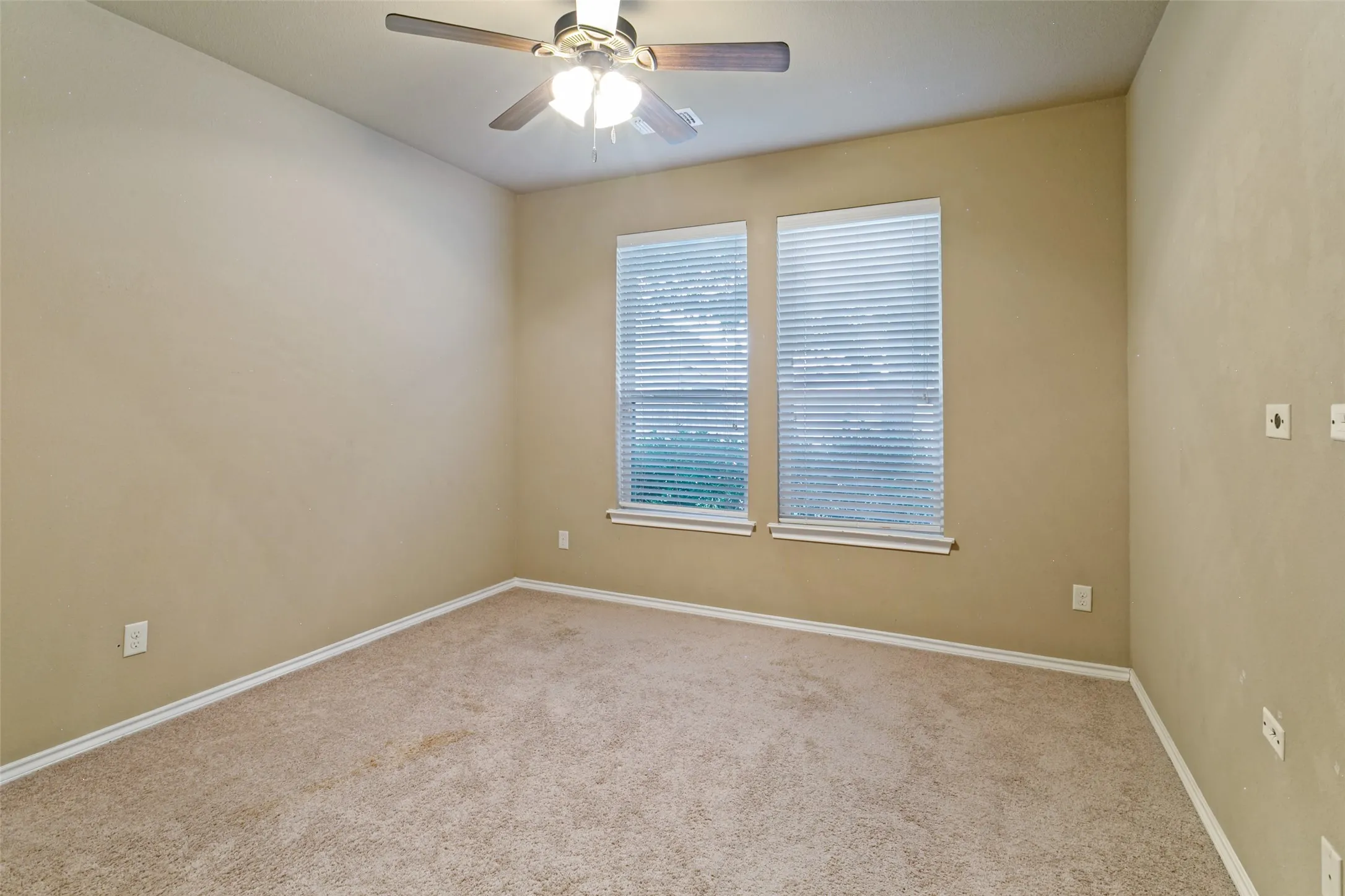 Single Family Residence For Sale in Johnson County , 308 Pecos Drive, Burleson, Texas 76028, 4 Bedroom, 3 Bathroom, 3 Garage spaces, 2,375 Sqft, built in 2013, mls#21368833, Real Estate Agent in Burleson, Homes For Sale in Johnson county, Homes For Sale in Burleson, Realtor in Burleson Texas, Real Estate Brokerage Independent Realty Texas, Luminita Cordes Realtor