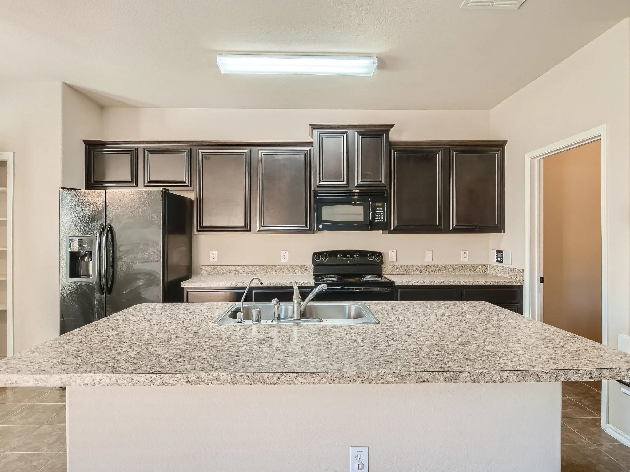 Townhouse For Rent in Dallas County , 3500 Woodshire Avenue, Mesquite, Texas 75181, 3 Bedroom, 2 Bathroom, 1 Garage spaces, 1,586 Sqft, built in 2011, mls#21364210, Real Estate Agent in Mesquite, Homes For Rent in Dallas county, Homes For Rent in Mesquite, Realtor in Mesquite Texas, Real Estate Brokerage Independent Realty Texas, Luminita Cordes Realtor