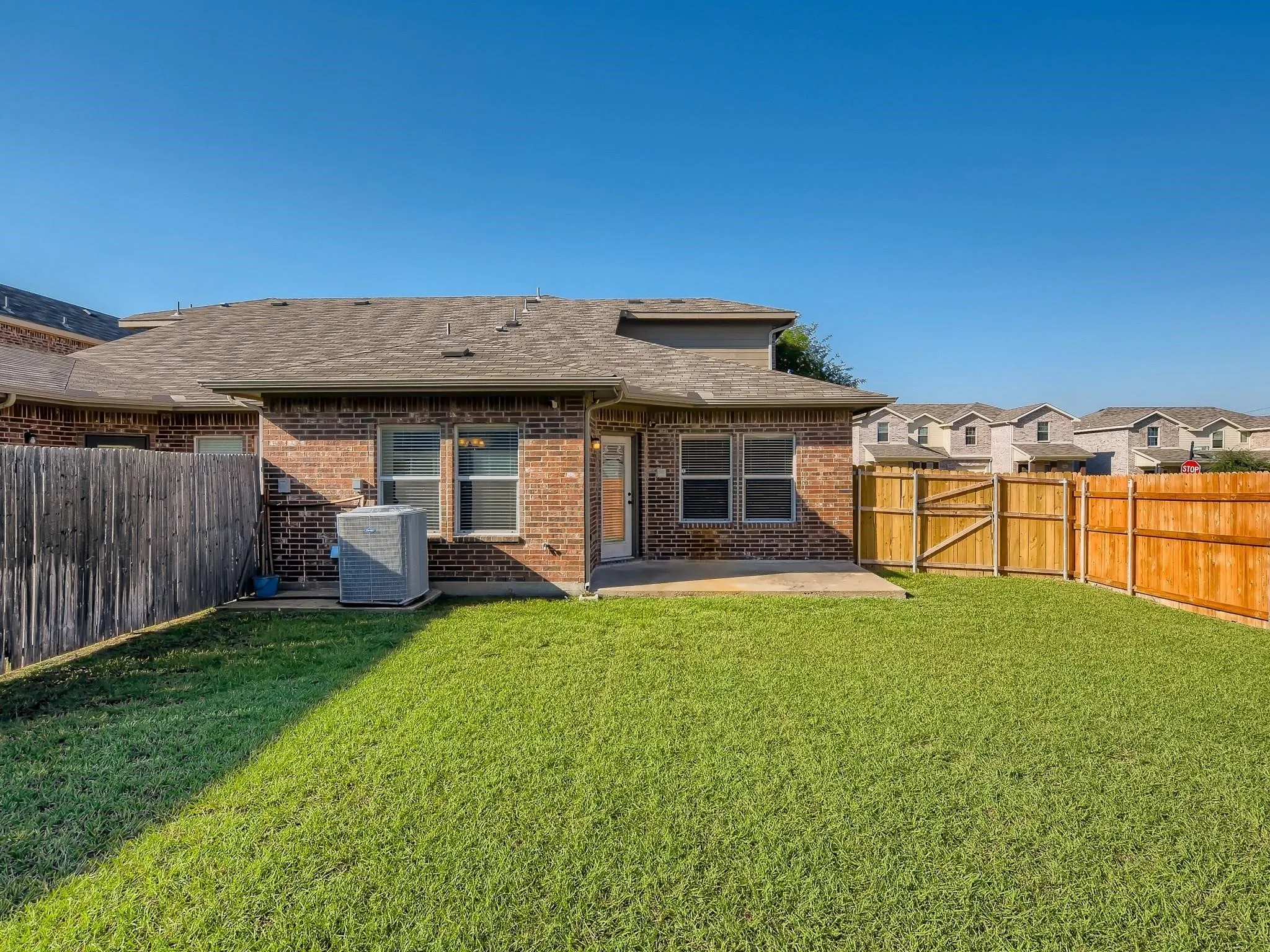 Townhouse For Rent in Dallas County , 3500 Woodshire Avenue, Mesquite, Texas 75181, 3 Bedroom, 2 Bathroom, 1 Garage spaces, 1,586 Sqft, built in 2011, mls#21364210, Real Estate Agent in Mesquite, Homes For Rent in Dallas county, Homes For Rent in Mesquite, Realtor in Mesquite Texas, Real Estate Brokerage Independent Realty Texas, Luminita Cordes Realtor