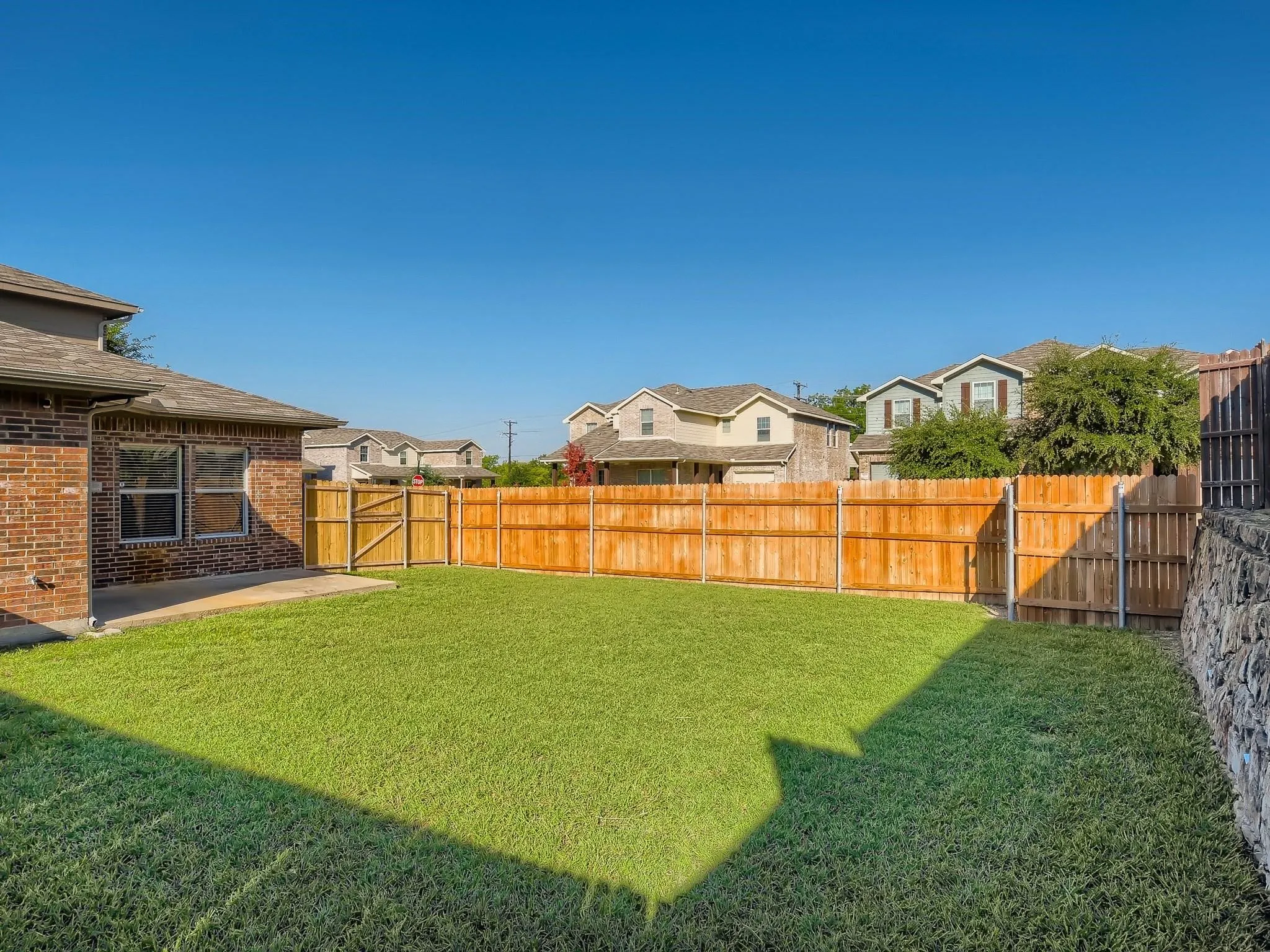 Townhouse For Rent in Dallas County , 3500 Woodshire Avenue, Mesquite, Texas 75181, 3 Bedroom, 2 Bathroom, 1 Garage spaces, 1,586 Sqft, built in 2011, mls#21364210, Real Estate Agent in Mesquite, Homes For Rent in Dallas county, Homes For Rent in Mesquite, Realtor in Mesquite Texas, Real Estate Brokerage Independent Realty Texas, Luminita Cordes Realtor