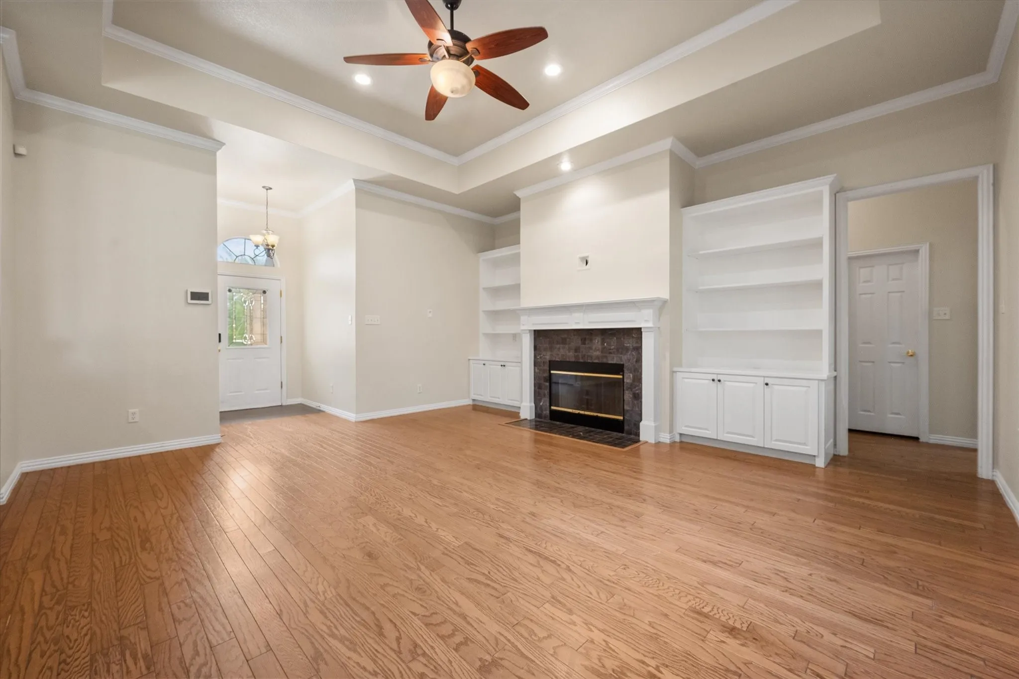 Single Family Residence For Rent in Tarrant County , 6316 Garwin Drive, Fort Worth, Texas 76132, 3 Bedroom, 2 Bathroom, 2 Garage spaces, 2,034 Sqft, built in 2002, mls#21366270, Real Estate Agent in Fort Worth, Homes For Rent in Tarrant county, Homes For Rent in Fort Worth, Realtor in Fort Worth Texas, Real Estate Brokerage Independent Realty Texas, Luminita Cordes Realtor