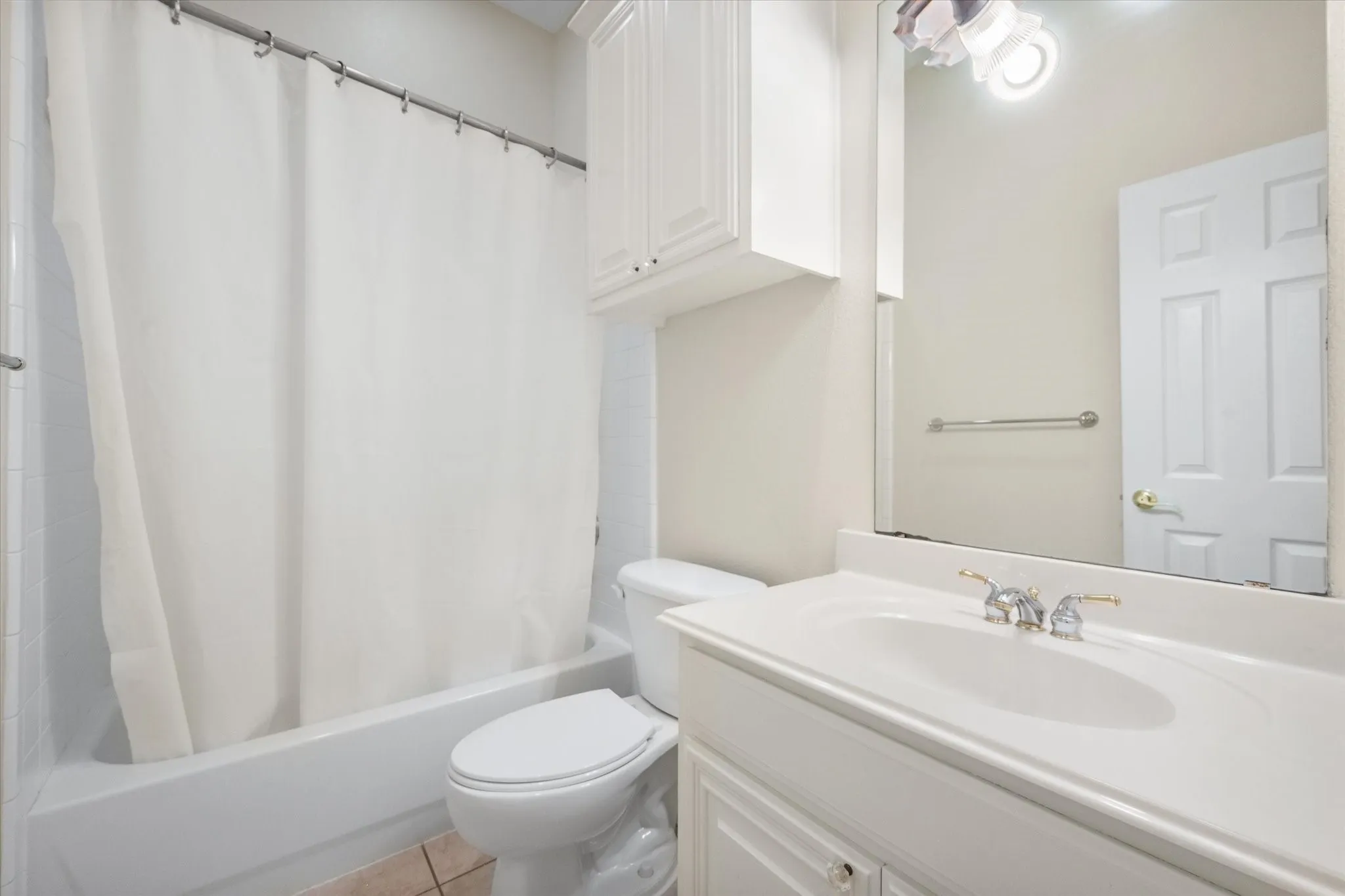 Single Family Residence For Rent in Tarrant County , 6316 Garwin Drive, Fort Worth, Texas 76132, 3 Bedroom, 2 Bathroom, 2 Garage spaces, 2,034 Sqft, built in 2002, mls#21366270, Real Estate Agent in Fort Worth, Homes For Rent in Tarrant county, Homes For Rent in Fort Worth, Realtor in Fort Worth Texas, Real Estate Brokerage Independent Realty Texas, Luminita Cordes Realtor