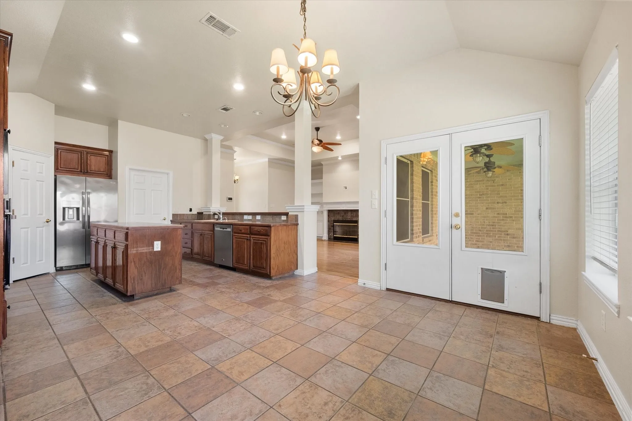 Single Family Residence For Rent in Tarrant County , 6316 Garwin Drive, Fort Worth, Texas 76132, 3 Bedroom, 2 Bathroom, 2 Garage spaces, 2,034 Sqft, built in 2002, mls#21366270, Real Estate Agent in Fort Worth, Homes For Rent in Tarrant county, Homes For Rent in Fort Worth, Realtor in Fort Worth Texas, Real Estate Brokerage Independent Realty Texas, Luminita Cordes Realtor