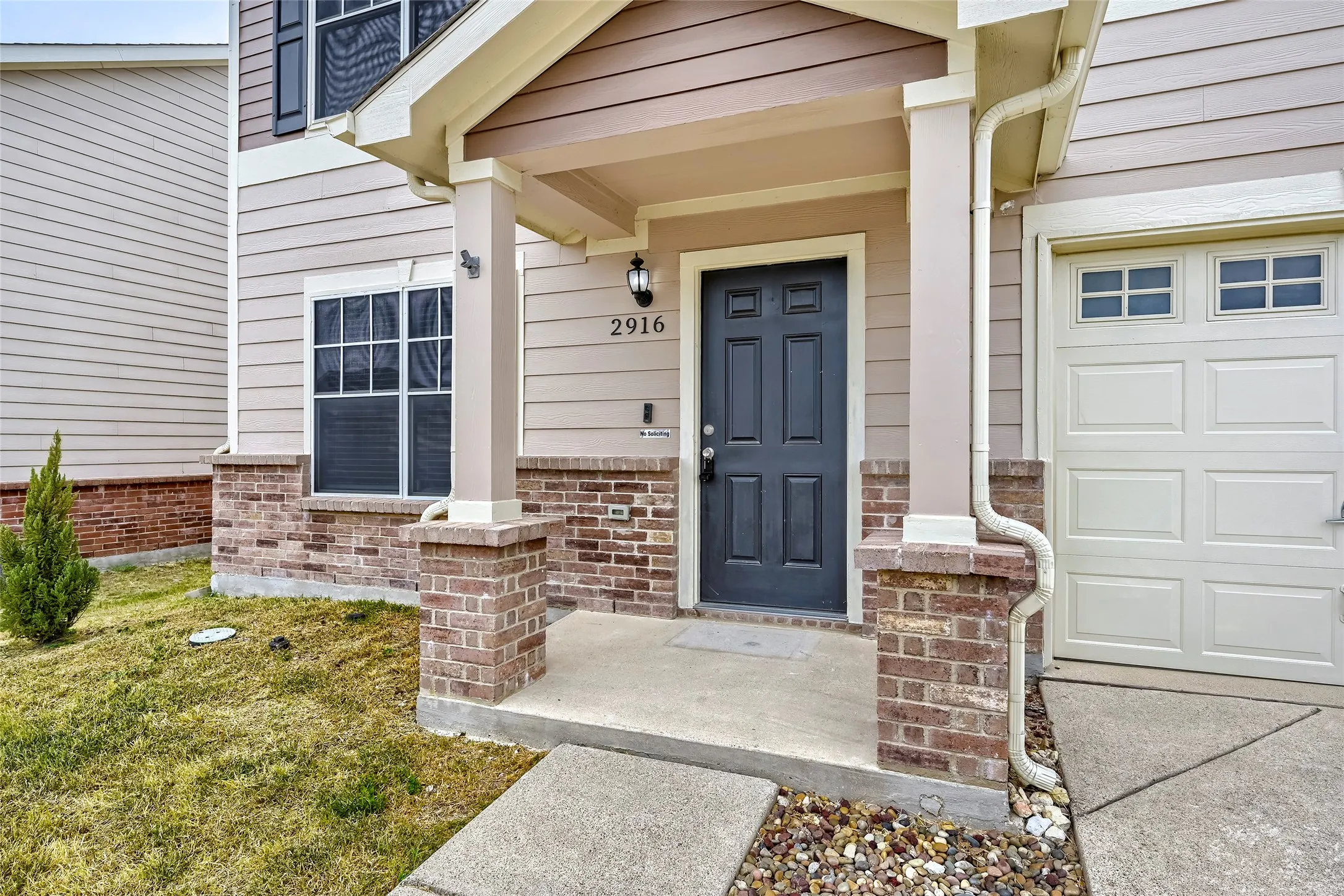 Single Family Residence For Sale in Tarrant County , 2916 Early Fawn Court, Fort Worth, Texas 76108, 3 Bedroom, 2 Bathroom, 2 Garage spaces, 1,552 Sqft, built in 2008, mls#21365607, Real Estate Agent in Fort Worth, Homes For Sale in Tarrant county, Homes For Sale in Fort Worth, Realtor in Fort Worth Texas, Real Estate Brokerage Independent Realty Texas, Luminita Cordes Realtor