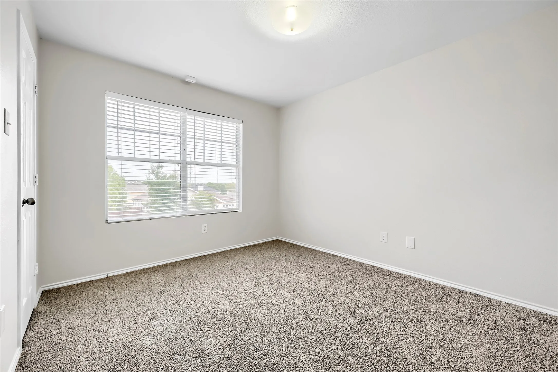 Single Family Residence For Sale in Tarrant County , 2916 Early Fawn Court, Fort Worth, Texas 76108, 3 Bedroom, 2 Bathroom, 2 Garage spaces, 1,552 Sqft, built in 2008, mls#21365607, Real Estate Agent in Fort Worth, Homes For Sale in Tarrant county, Homes For Sale in Fort Worth, Realtor in Fort Worth Texas, Real Estate Brokerage Independent Realty Texas, Luminita Cordes Realtor