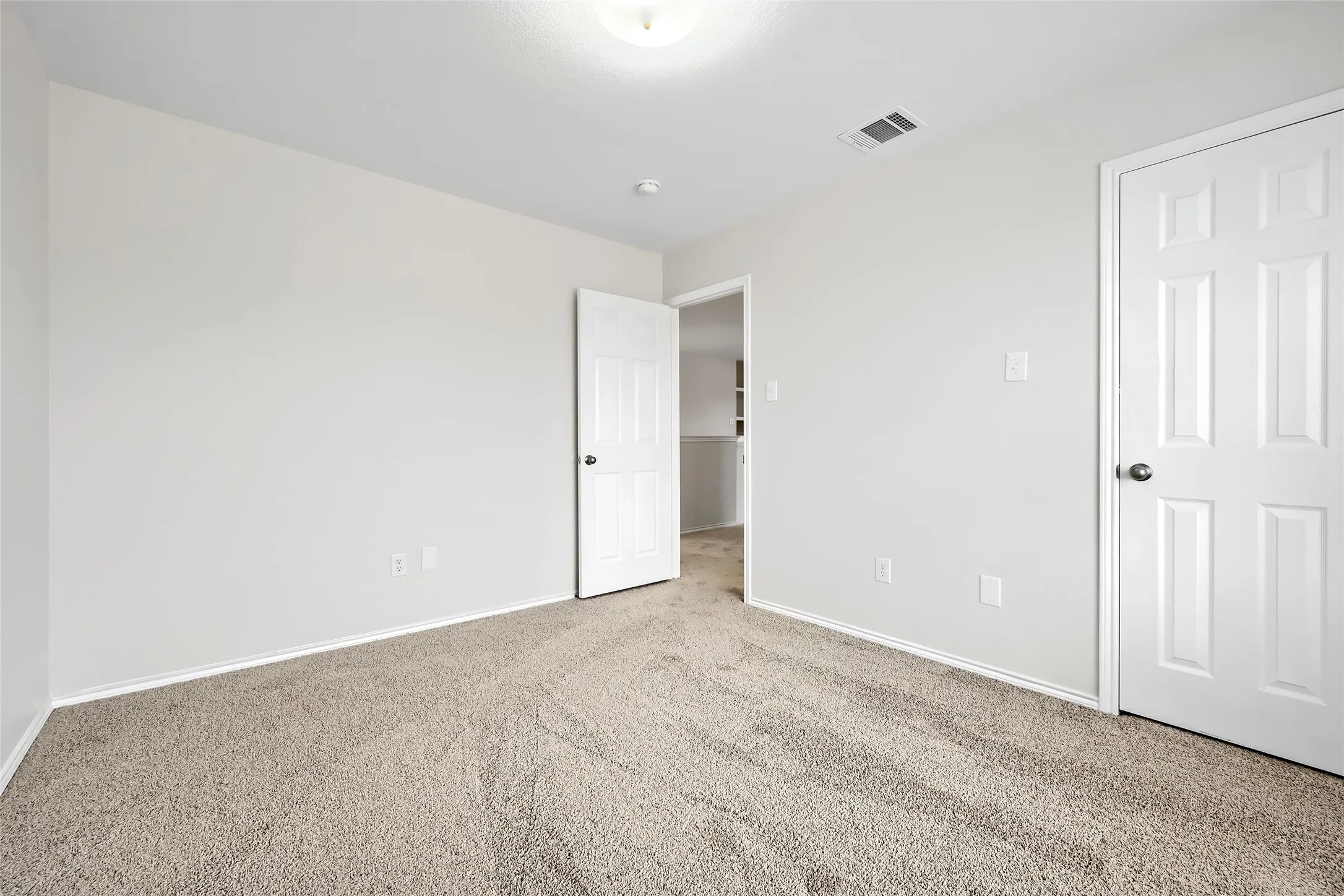 Single Family Residence For Sale in Tarrant County , 2916 Early Fawn Court, Fort Worth, Texas 76108, 3 Bedroom, 2 Bathroom, 2 Garage spaces, 1,552 Sqft, built in 2008, mls#21365607, Real Estate Agent in Fort Worth, Homes For Sale in Tarrant county, Homes For Sale in Fort Worth, Realtor in Fort Worth Texas, Real Estate Brokerage Independent Realty Texas, Luminita Cordes Realtor