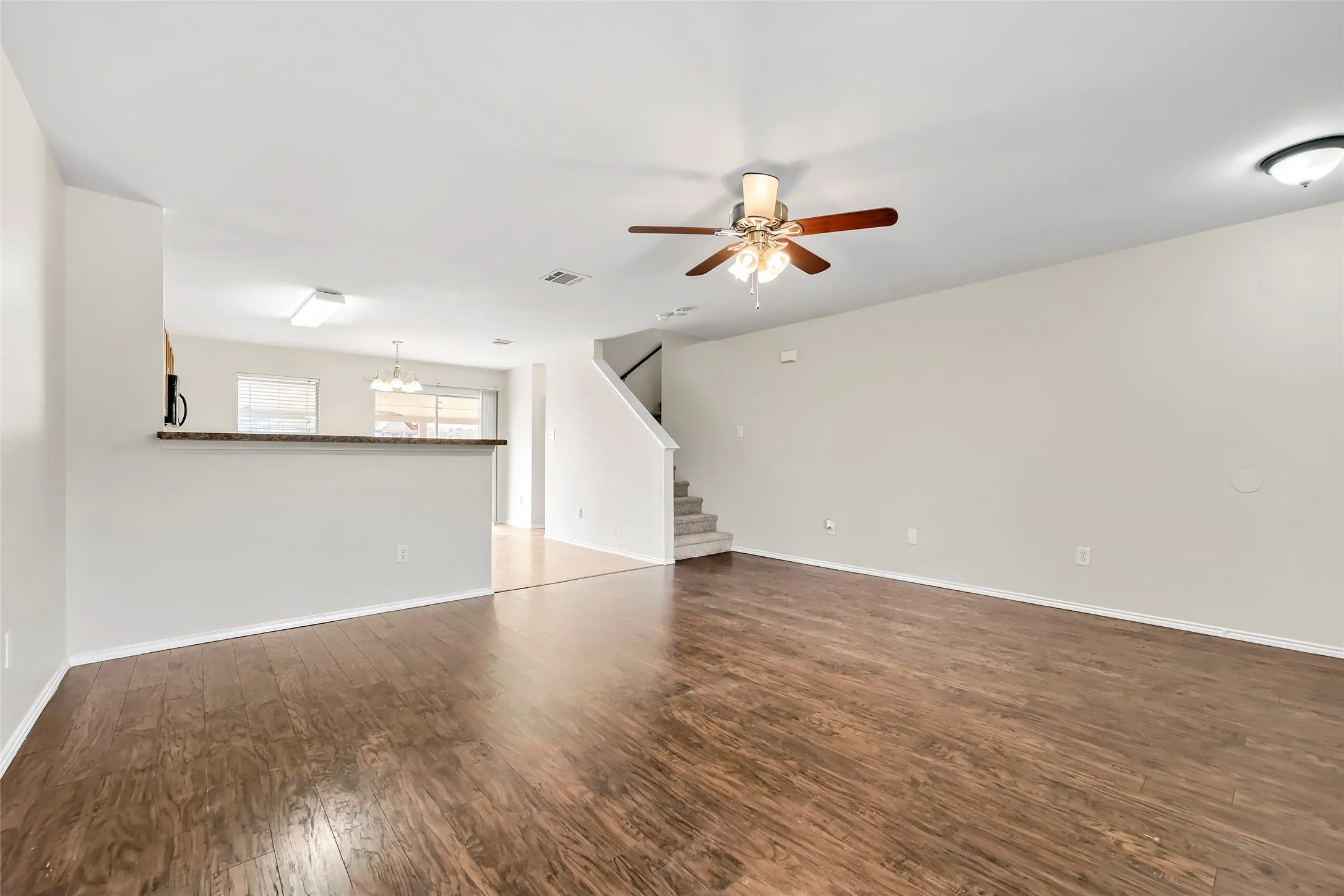 Single Family Residence For Sale in Tarrant County , 2916 Early Fawn Court, Fort Worth, Texas 76108, 3 Bedroom, 2 Bathroom, 2 Garage spaces, 1,552 Sqft, built in 2008, mls#21365607, Real Estate Agent in Fort Worth, Homes For Sale in Tarrant county, Homes For Sale in Fort Worth, Realtor in Fort Worth Texas, Real Estate Brokerage Independent Realty Texas, Luminita Cordes Realtor