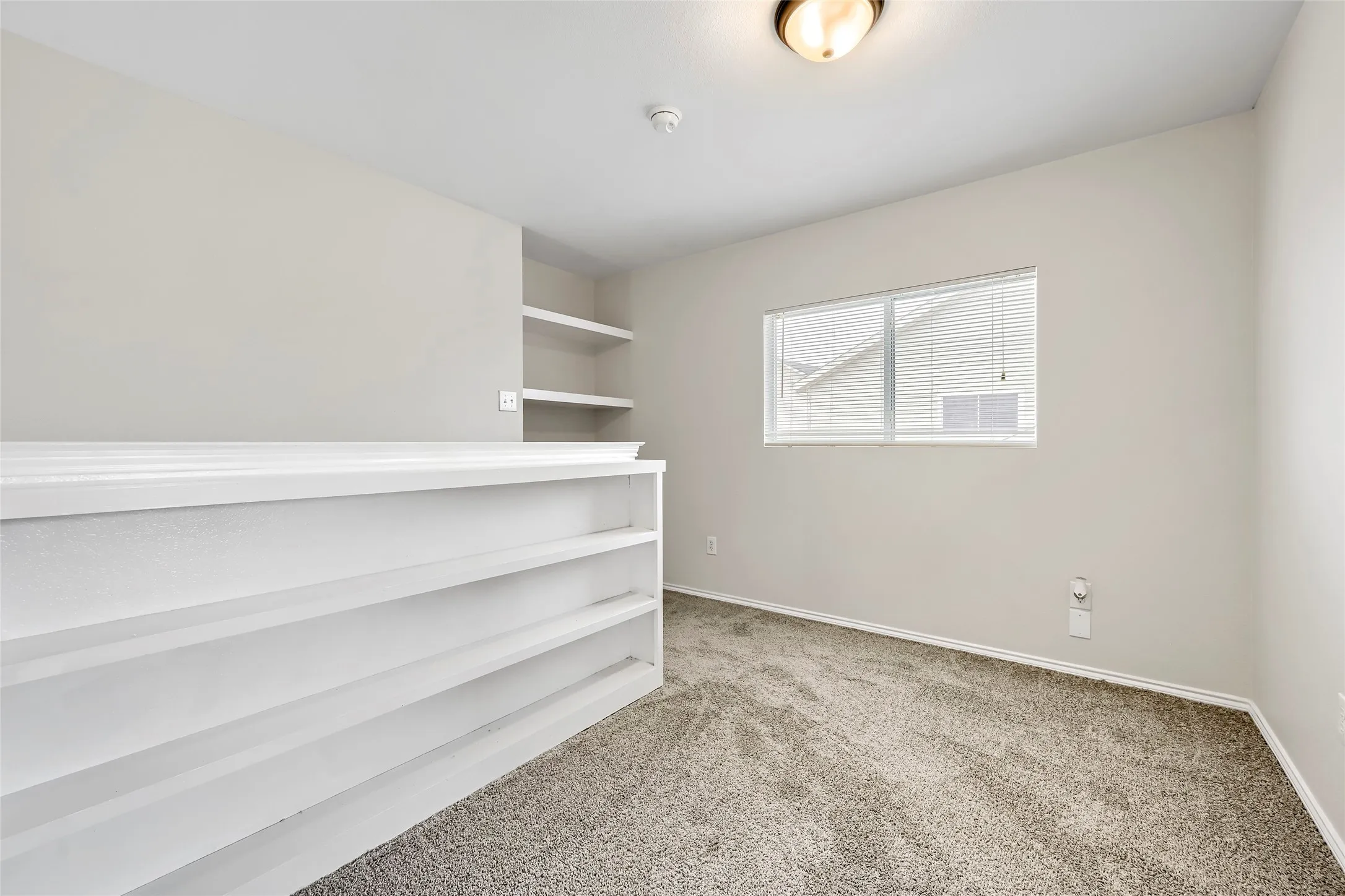 Single Family Residence For Sale in Tarrant County , 2916 Early Fawn Court, Fort Worth, Texas 76108, 3 Bedroom, 2 Bathroom, 2 Garage spaces, 1,552 Sqft, built in 2008, mls#21365607, Real Estate Agent in Fort Worth, Homes For Sale in Tarrant county, Homes For Sale in Fort Worth, Realtor in Fort Worth Texas, Real Estate Brokerage Independent Realty Texas, Luminita Cordes Realtor
