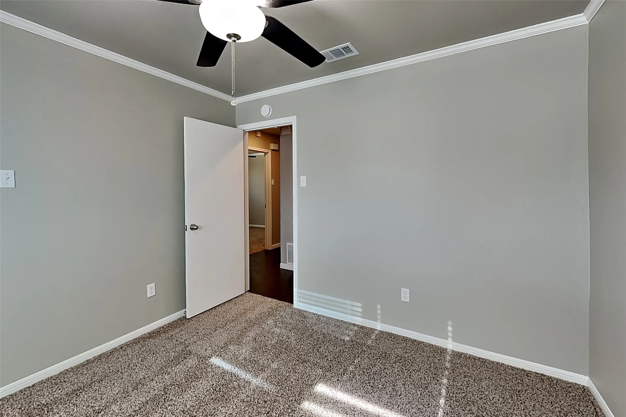 Single Family Residence For Rent in Denton County , 1733 Brighton Drive, Carrollton, Texas 75007, 4 Bedroom, 2 Bathroom, 2 Garage spaces, 2,008 Sqft, built in 1983, mls#21368816, Real Estate Agent in Carrollton, Homes For Rent in Denton county, Homes For Rent in Carrollton, Realtor in Carrollton Texas, Real Estate Brokerage Independent Realty Texas, Luminita Cordes Realtor