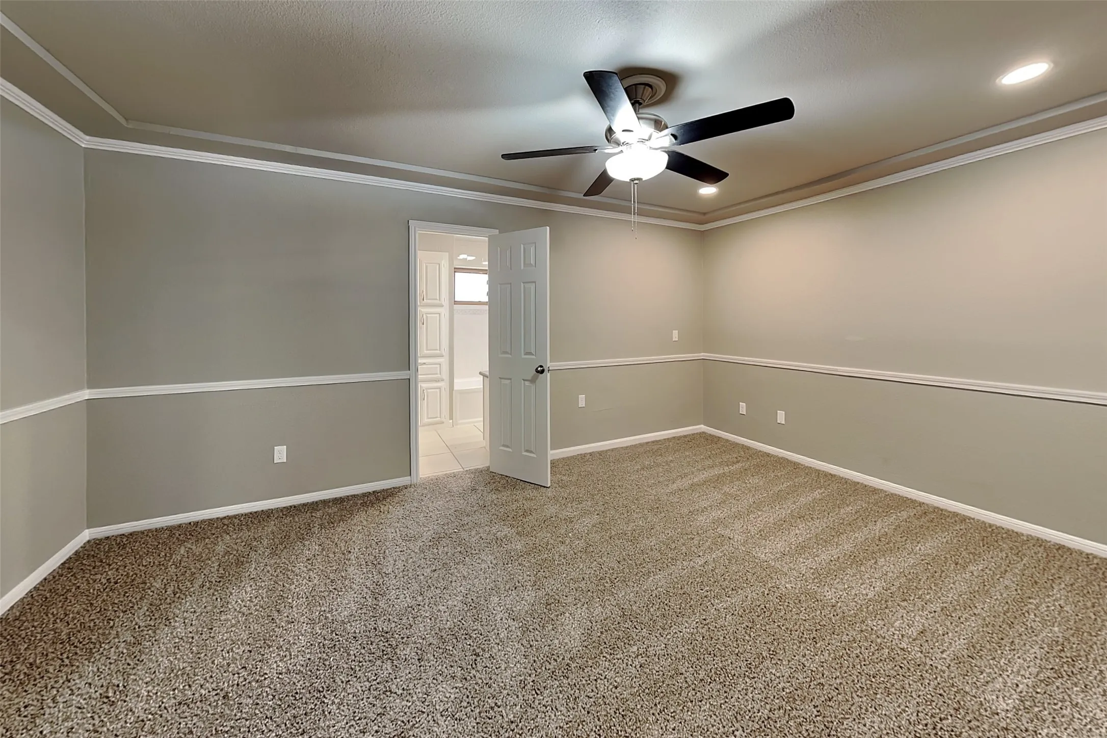 Single Family Residence For Rent in Denton County , 1733 Brighton Drive, Carrollton, Texas 75007, 4 Bedroom, 2 Bathroom, 2 Garage spaces, 2,008 Sqft, built in 1983, mls#21368816, Real Estate Agent in Carrollton, Homes For Rent in Denton county, Homes For Rent in Carrollton, Realtor in Carrollton Texas, Real Estate Brokerage Independent Realty Texas, Luminita Cordes Realtor