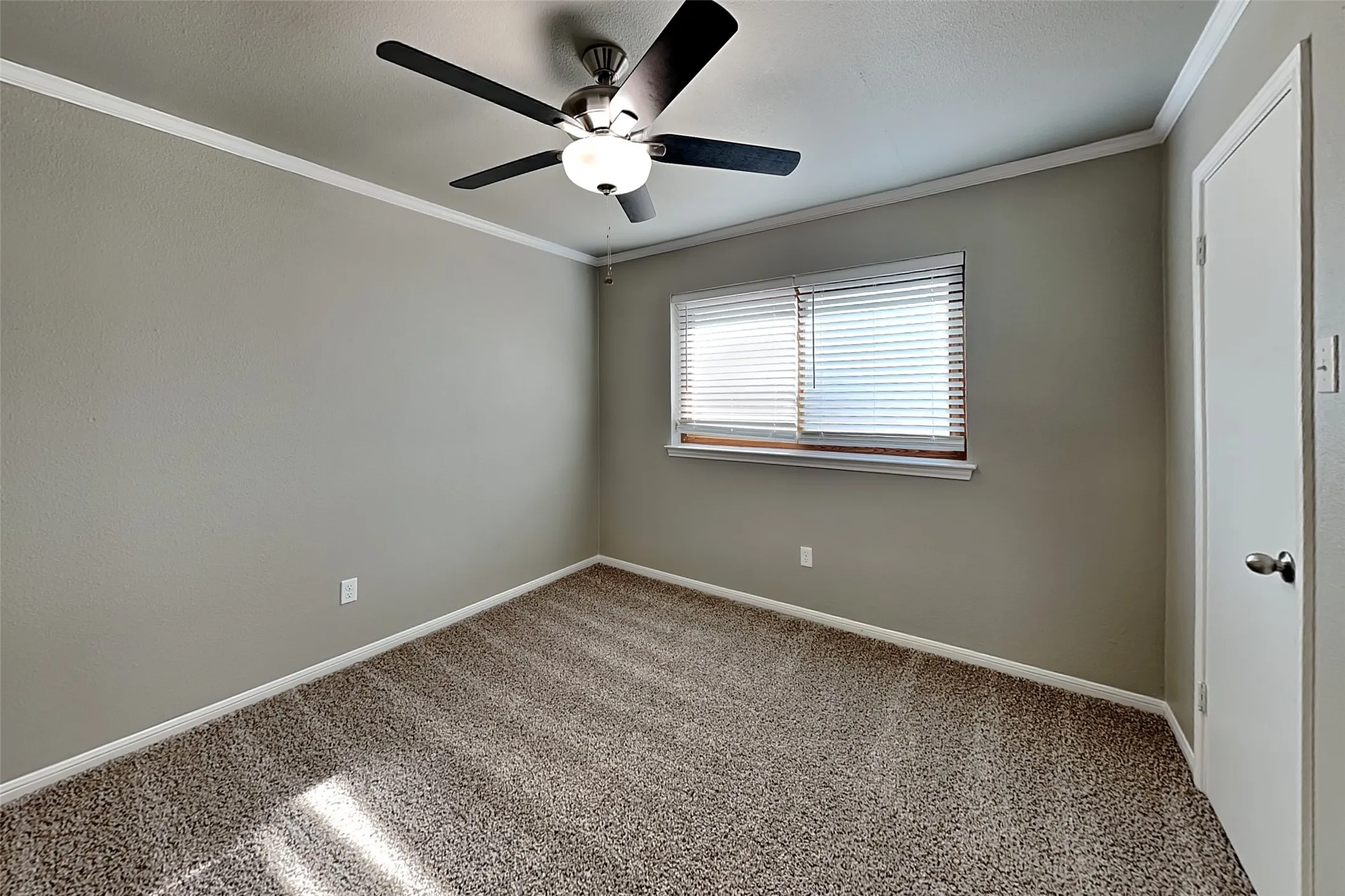 Single Family Residence For Rent in Denton County , 1733 Brighton Drive, Carrollton, Texas 75007, 4 Bedroom, 2 Bathroom, 2 Garage spaces, 2,008 Sqft, built in 1983, mls#21368816, Real Estate Agent in Carrollton, Homes For Rent in Denton county, Homes For Rent in Carrollton, Realtor in Carrollton Texas, Real Estate Brokerage Independent Realty Texas, Luminita Cordes Realtor