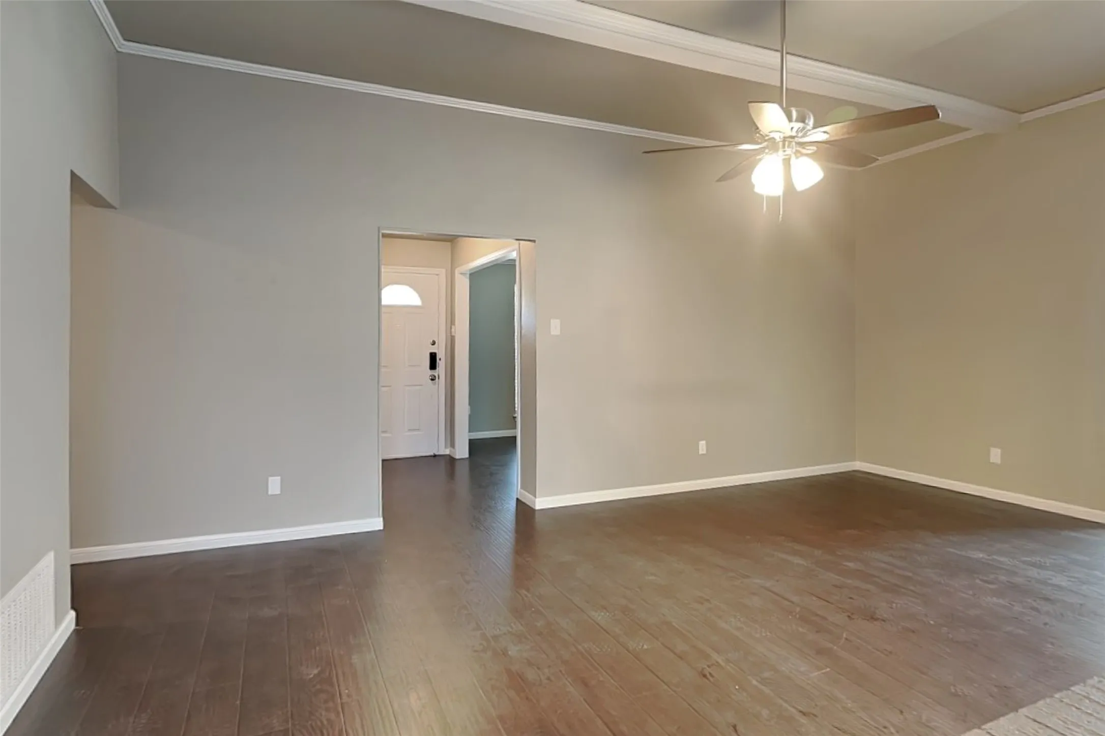 Single Family Residence For Rent in Denton County , 1733 Brighton Drive, Carrollton, Texas 75007, 4 Bedroom, 2 Bathroom, 2 Garage spaces, 2,008 Sqft, built in 1983, mls#21368816, Real Estate Agent in Carrollton, Homes For Rent in Denton county, Homes For Rent in Carrollton, Realtor in Carrollton Texas, Real Estate Brokerage Independent Realty Texas, Luminita Cordes Realtor