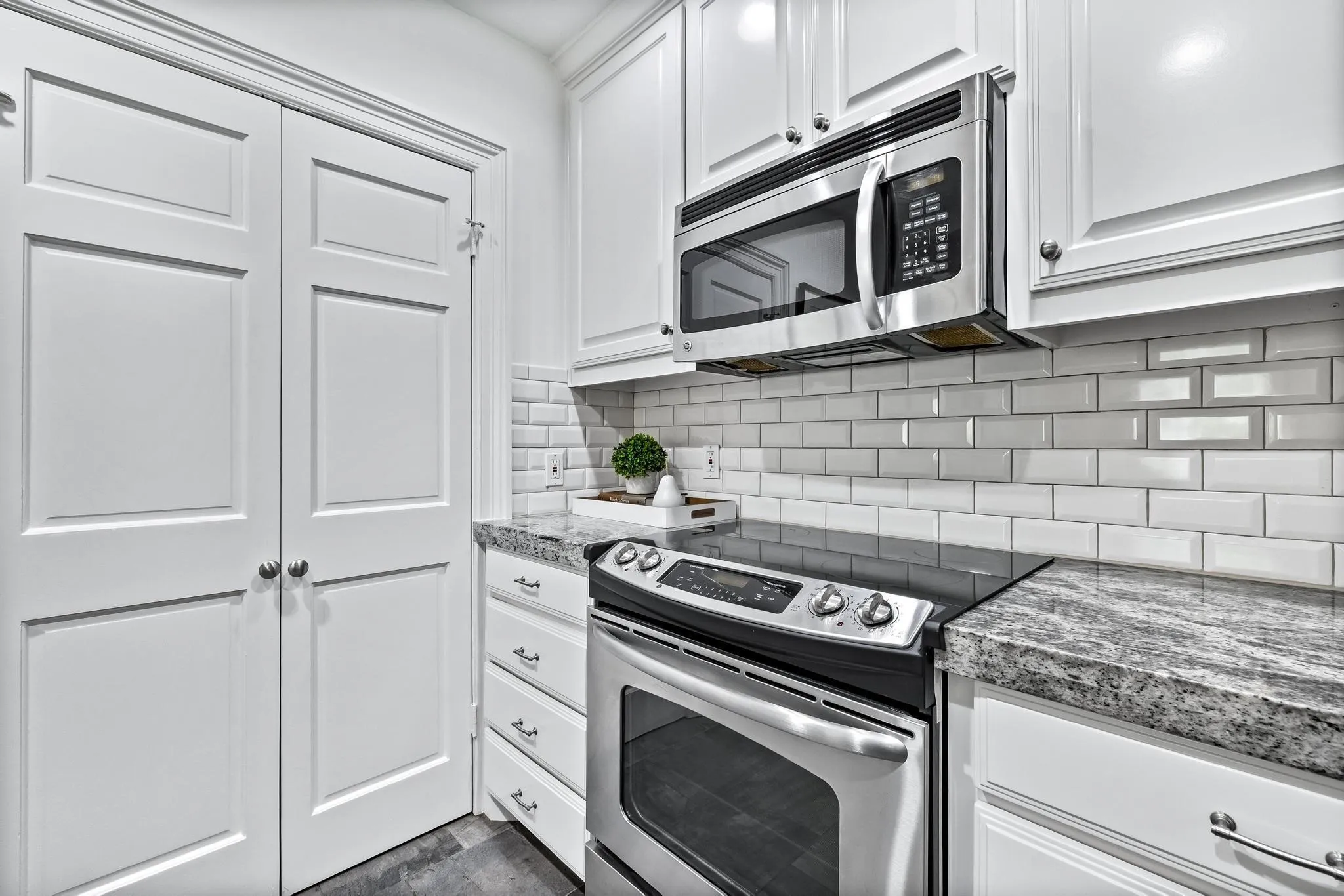 Quadruplex For Sale in Dallas County , 4538 Roland Avenue, Highland Park, Texas 75219, 8 Bedroom, 8 Bathroom, 4 Garage spaces, 0 Sqft, built in 1938, mls#21368781, Real Estate Agent in Highland Park, Homes For Sale in Dallas county, Homes For Sale in Highland Park, Realtor in Highland Park Texas, Real Estate Brokerage Independent Realty Texas, Luminita Cordes Realtor