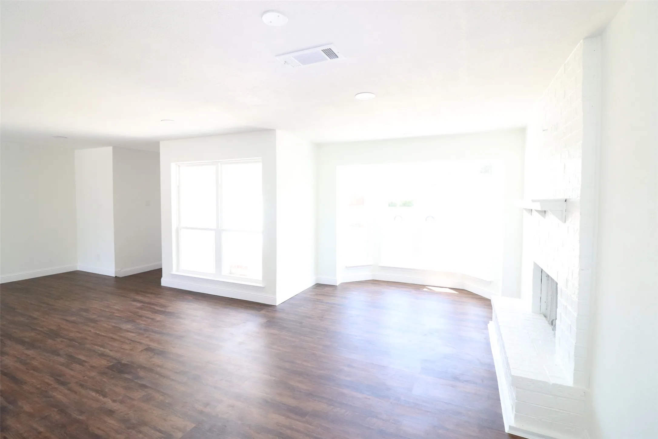 Single Family Residence For Rent in Dallas County , 1701 Running River Road, Garland, Texas 75044, 4 Bedroom, 2 Bathroom, 1 Garage spaces, 1,748 Sqft, built in 1972, mls#21366185, Real Estate Agent in Garland, Homes For Rent in Dallas county, Homes For Rent in Garland, Realtor in Garland Texas, Real Estate Brokerage Independent Realty Texas, Luminita Cordes Realtor
