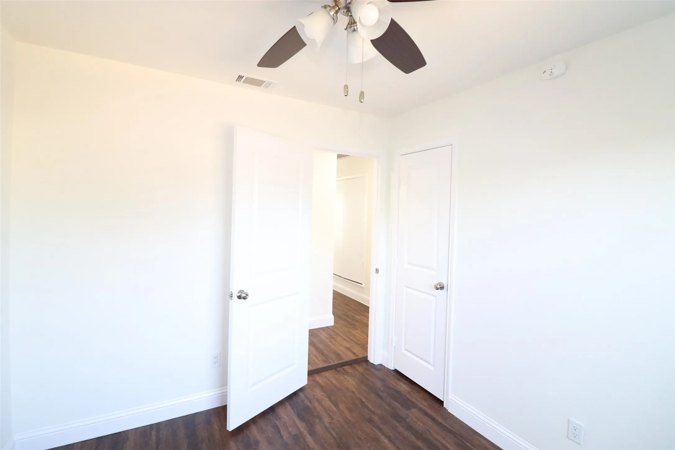 Single Family Residence For Rent in Dallas County , 1701 Running River Road, Garland, Texas 75044, 4 Bedroom, 2 Bathroom, 1 Garage spaces, 1,748 Sqft, built in 1972, mls#21366185, Real Estate Agent in Garland, Homes For Rent in Dallas county, Homes For Rent in Garland, Realtor in Garland Texas, Real Estate Brokerage Independent Realty Texas, Luminita Cordes Realtor