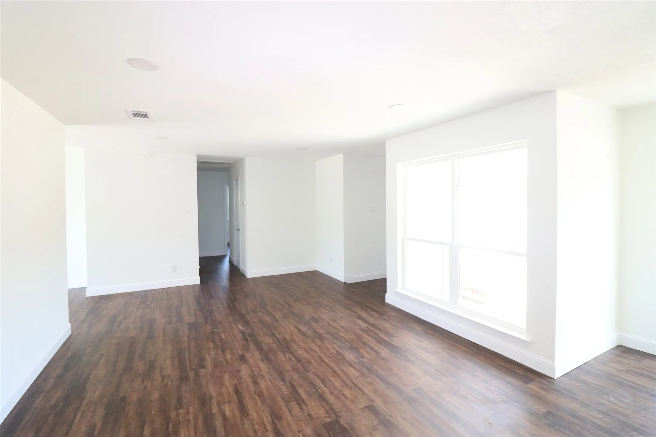 Single Family Residence For Rent in Dallas County , 1701 Running River Road, Garland, Texas 75044, 4 Bedroom, 2 Bathroom, 1 Garage spaces, 1,748 Sqft, built in 1972, mls#21366185, Real Estate Agent in Garland, Homes For Rent in Dallas county, Homes For Rent in Garland, Realtor in Garland Texas, Real Estate Brokerage Independent Realty Texas, Luminita Cordes Realtor