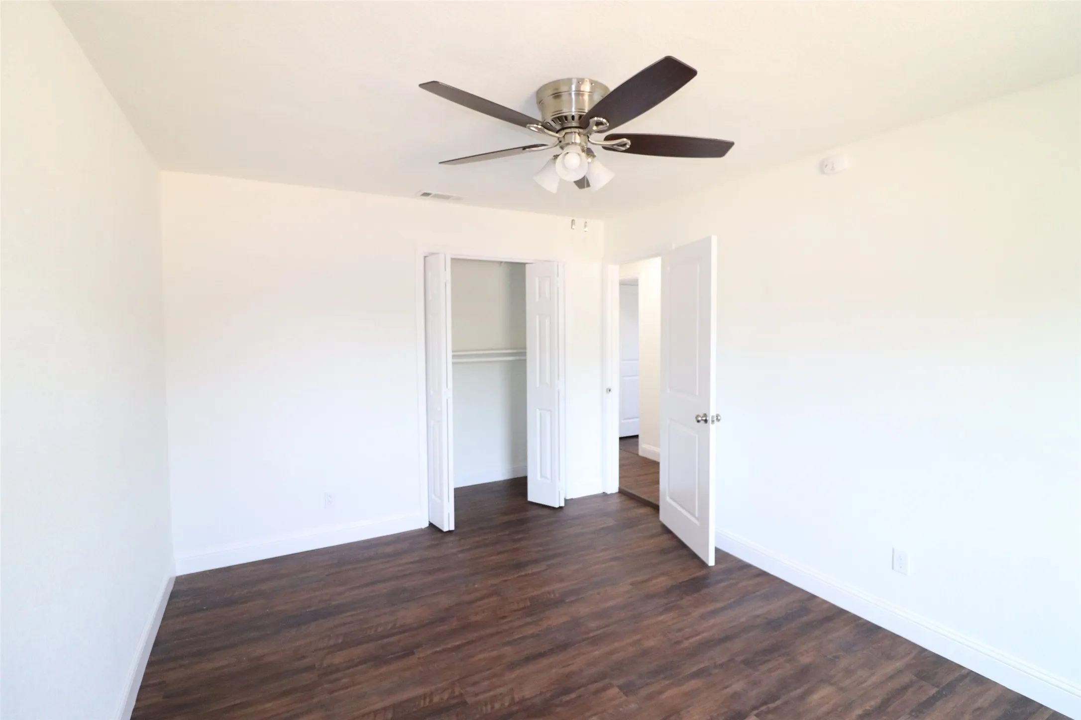 Single Family Residence For Rent in Dallas County , 1701 Running River Road, Garland, Texas 75044, 4 Bedroom, 2 Bathroom, 1 Garage spaces, 1,748 Sqft, built in 1972, mls#21366185, Real Estate Agent in Garland, Homes For Rent in Dallas county, Homes For Rent in Garland, Realtor in Garland Texas, Real Estate Brokerage Independent Realty Texas, Luminita Cordes Realtor