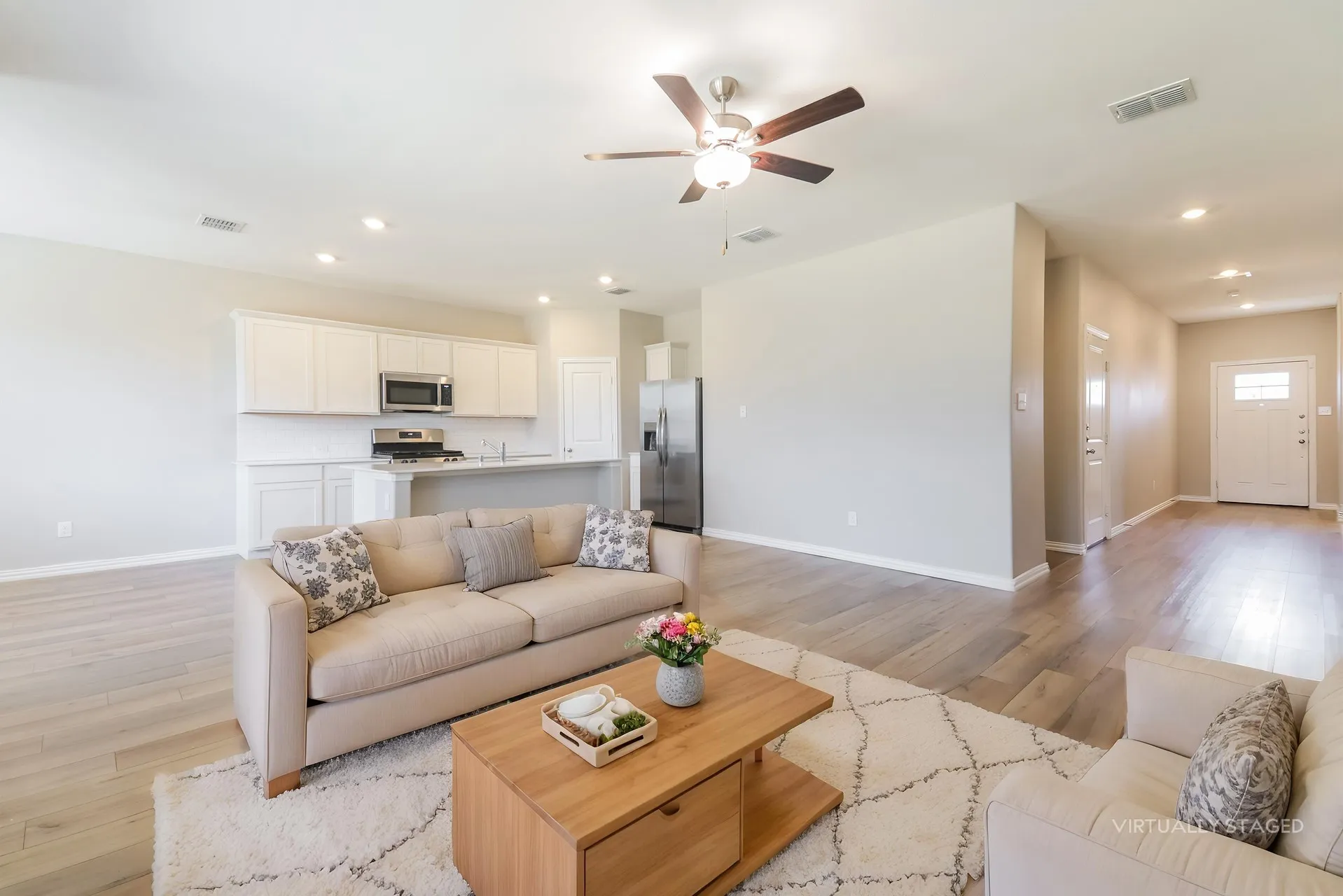 Single Family Residence For Rent in Denton County , 2324 O Keefe Drive, Little Elm, Texas 75068, 3 Bedroom, 2 Bathroom, 2 Garage spaces, 1,602 Sqft, built in 2023, mls#21368861, Real Estate Agent in Little Elm, Homes For Rent in Denton county, Homes For Rent in Little Elm, Realtor in Little Elm Texas, Real Estate Brokerage Independent Realty Texas, Luminita Cordes Realtor