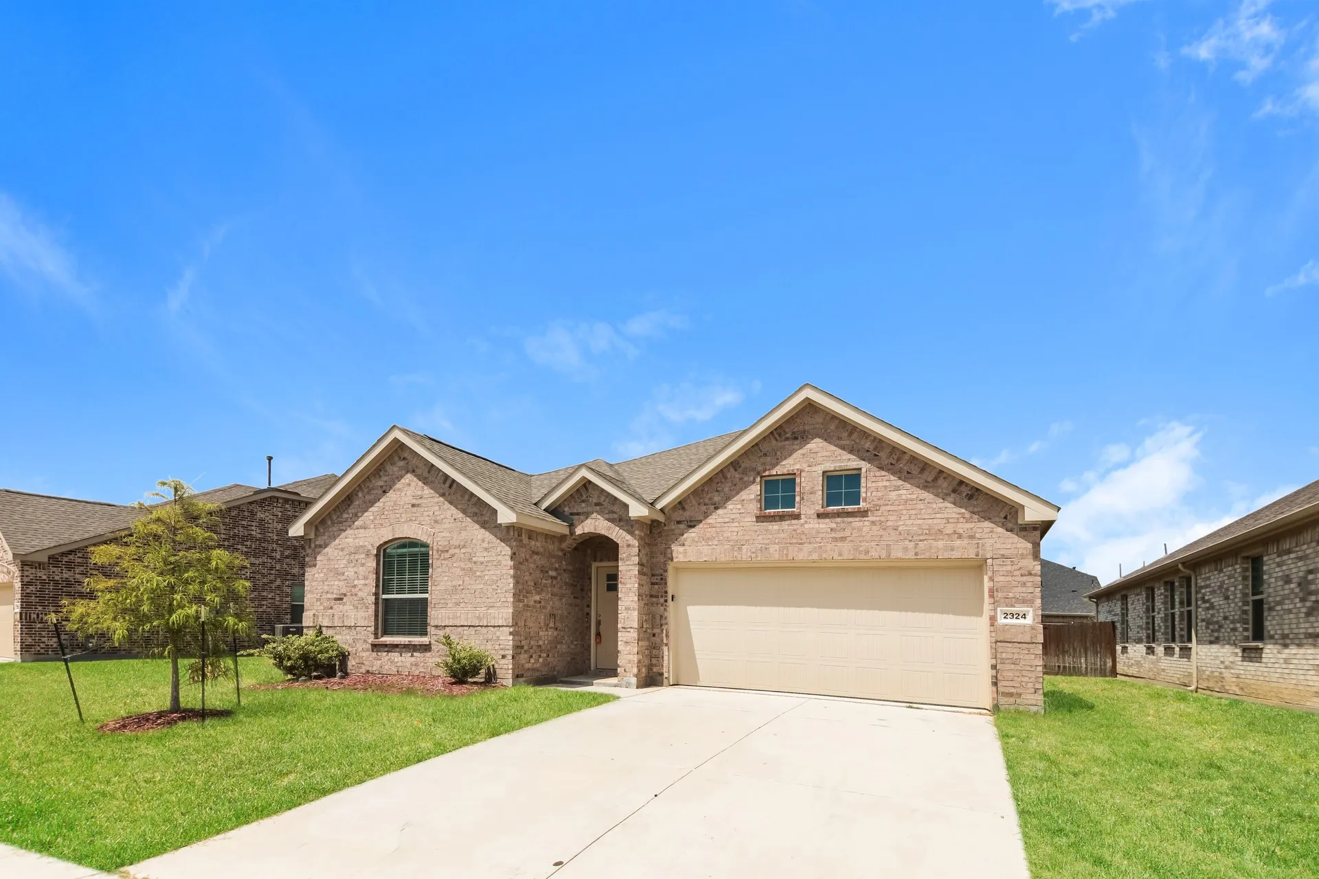 Single Family Residence For Rent in Denton County , 2324 O Keefe Drive, Little Elm, Texas 75068, 3 Bedroom, 2 Bathroom, 2 Garage spaces, 1,602 Sqft, built in 2023, mls#21368861, Real Estate Agent in Little Elm, Homes For Rent in Denton county, Homes For Rent in Little Elm, Realtor in Little Elm Texas, Real Estate Brokerage Independent Realty Texas, Luminita Cordes Realtor