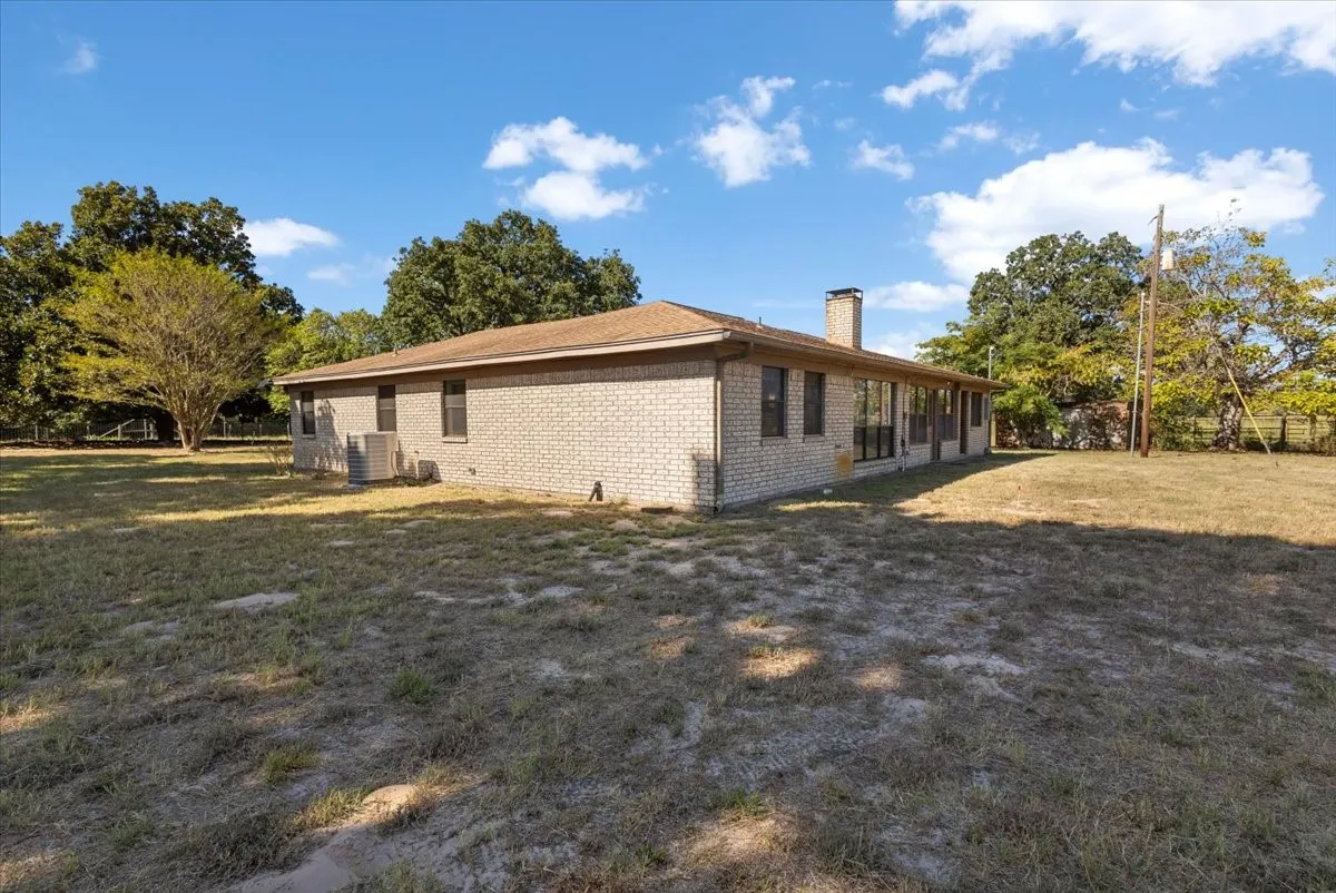Farm For Sale in Anderson County , 1000 County Road 1208, Grapeland, Texas 75844, 3 Bedroom, 2 Bathroom, Garage spaces, 1,974 Sqft, built in 1978, mls#21368790, Real Estate Agent in Grapeland, Homes For Sale in Anderson county, Homes For Sale in Grapeland, Realtor in Grapeland Texas, Real Estate Brokerage Independent Realty Texas, Luminita Cordes Realtor