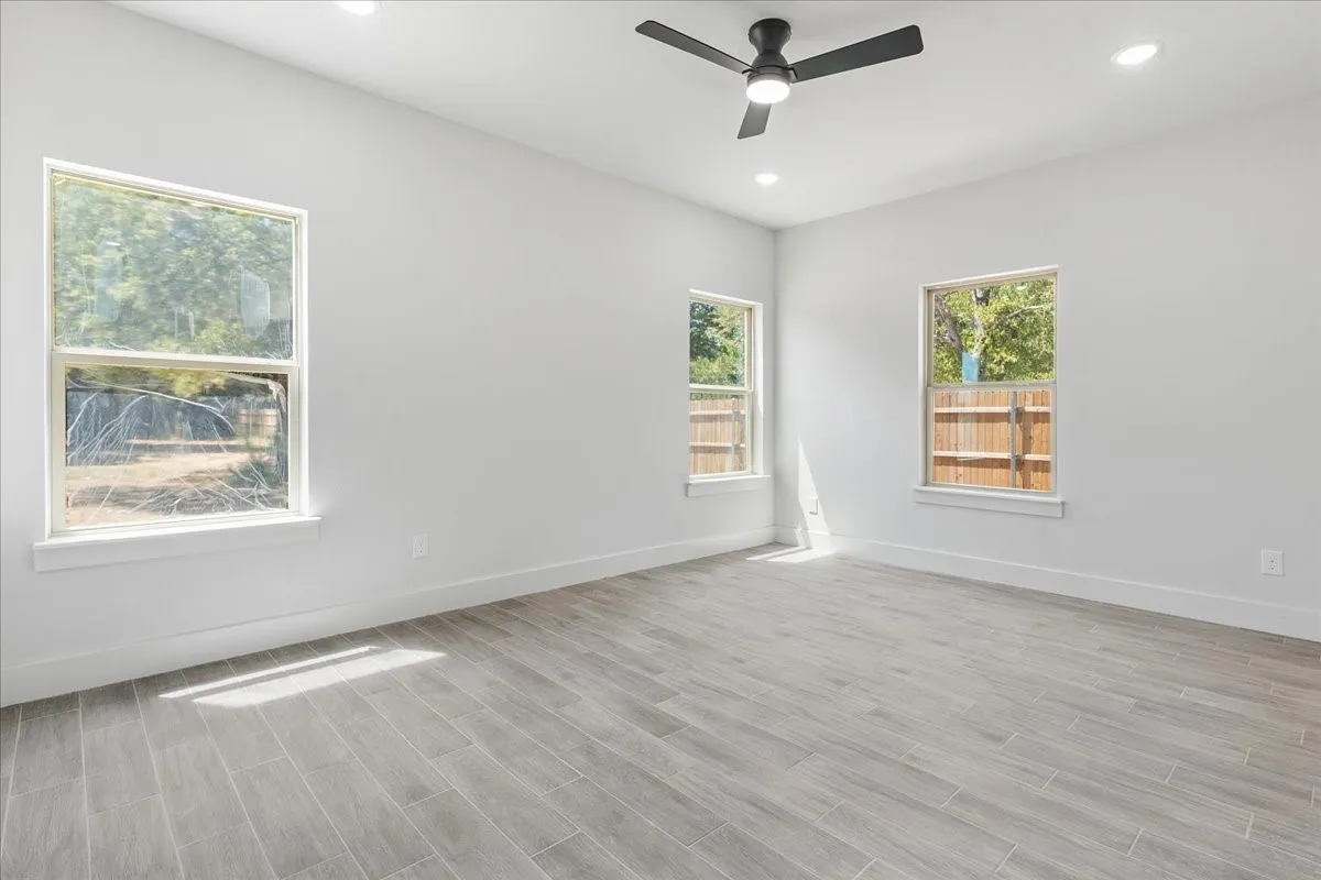 Single Family Residence For Sale in Tarrant County , 5224 Anderson Street, Fort Worth, Texas 76105, 3 Bedroom, 3 Bathroom, 2 Garage spaces, 1,907 Sqft, built in 2026, mls#21368867, Real Estate Agent in Fort Worth, Homes For Sale in Tarrant county, Homes For Sale in Fort Worth, Realtor in Fort Worth Texas, Real Estate Brokerage Independent Realty Texas, Luminita Cordes Realtor