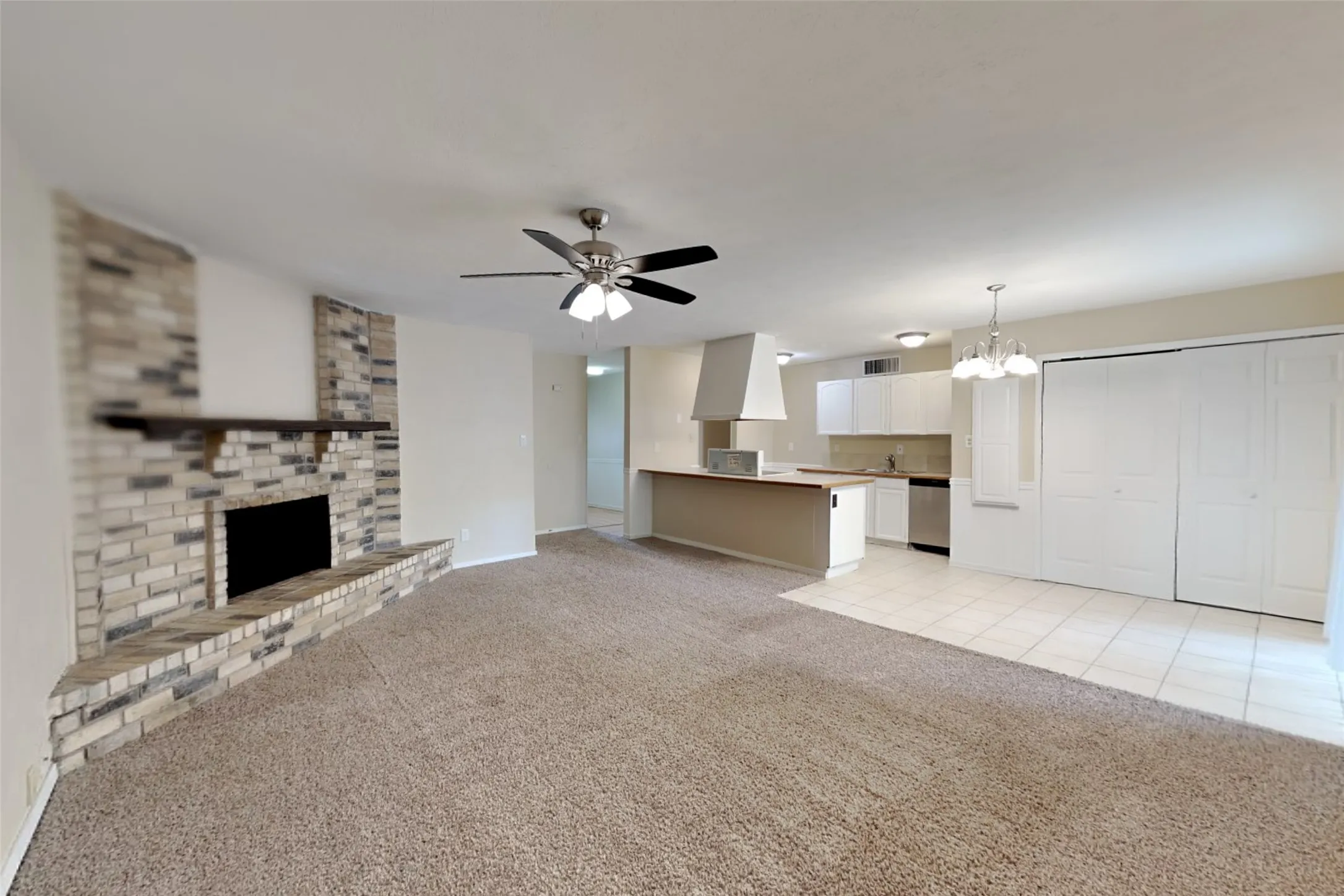 Single Family Residence For Rent in Collin County , 804 Rolling Ridge Drive, Allen, Texas 75002, 3 Bedroom, 2 Bathroom, 2 Garage spaces, 1,631 Sqft, built in 1980, mls#21368870, Real Estate Agent in Allen, Homes For Rent in Collin county, Homes For Rent in Allen, Realtor in Allen Texas, Real Estate Brokerage Independent Realty Texas, Luminita Cordes Realtor