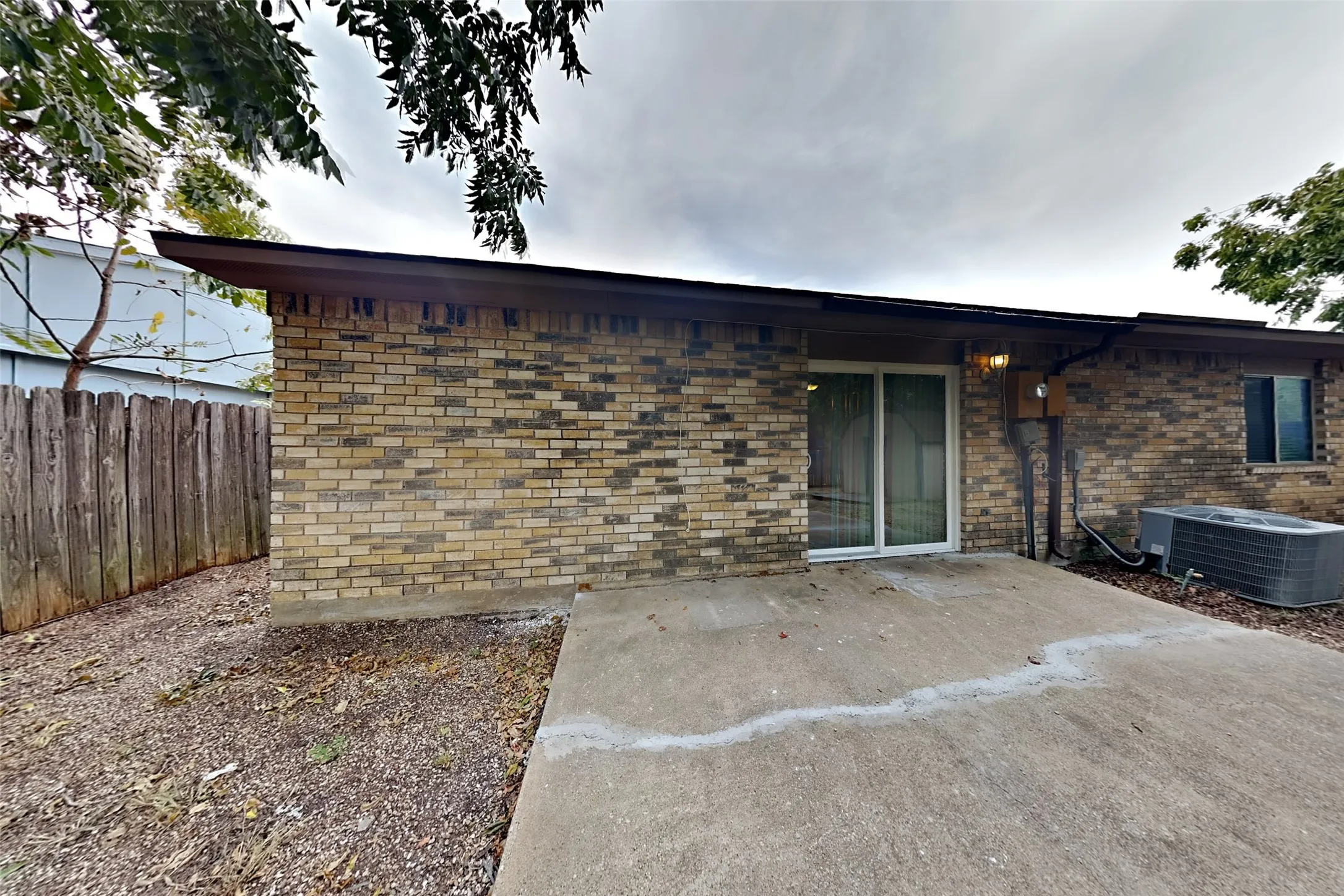 Single Family Residence For Rent in Collin County , 804 Rolling Ridge Drive, Allen, Texas 75002, 3 Bedroom, 2 Bathroom, 2 Garage spaces, 1,631 Sqft, built in 1980, mls#21368870, Real Estate Agent in Allen, Homes For Rent in Collin county, Homes For Rent in Allen, Realtor in Allen Texas, Real Estate Brokerage Independent Realty Texas, Luminita Cordes Realtor