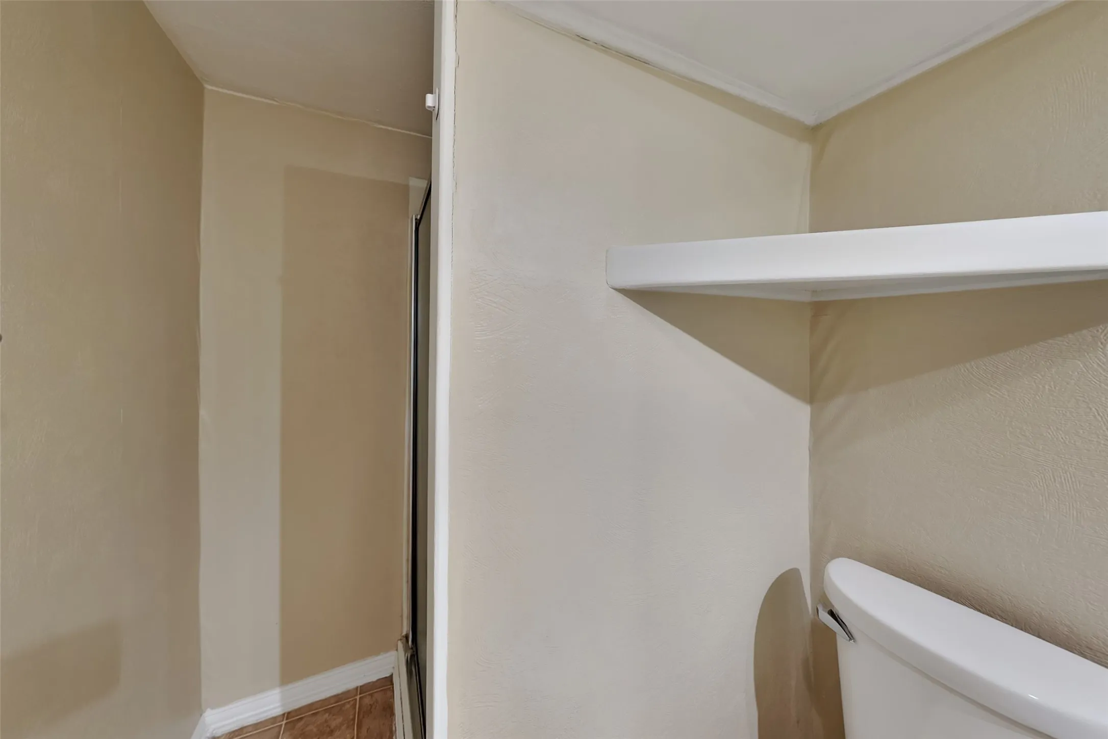 Single Family Residence For Rent in Collin County , 804 Rolling Ridge Drive, Allen, Texas 75002, 3 Bedroom, 2 Bathroom, 2 Garage spaces, 1,631 Sqft, built in 1980, mls#21368870, Real Estate Agent in Allen, Homes For Rent in Collin county, Homes For Rent in Allen, Realtor in Allen Texas, Real Estate Brokerage Independent Realty Texas, Luminita Cordes Realtor