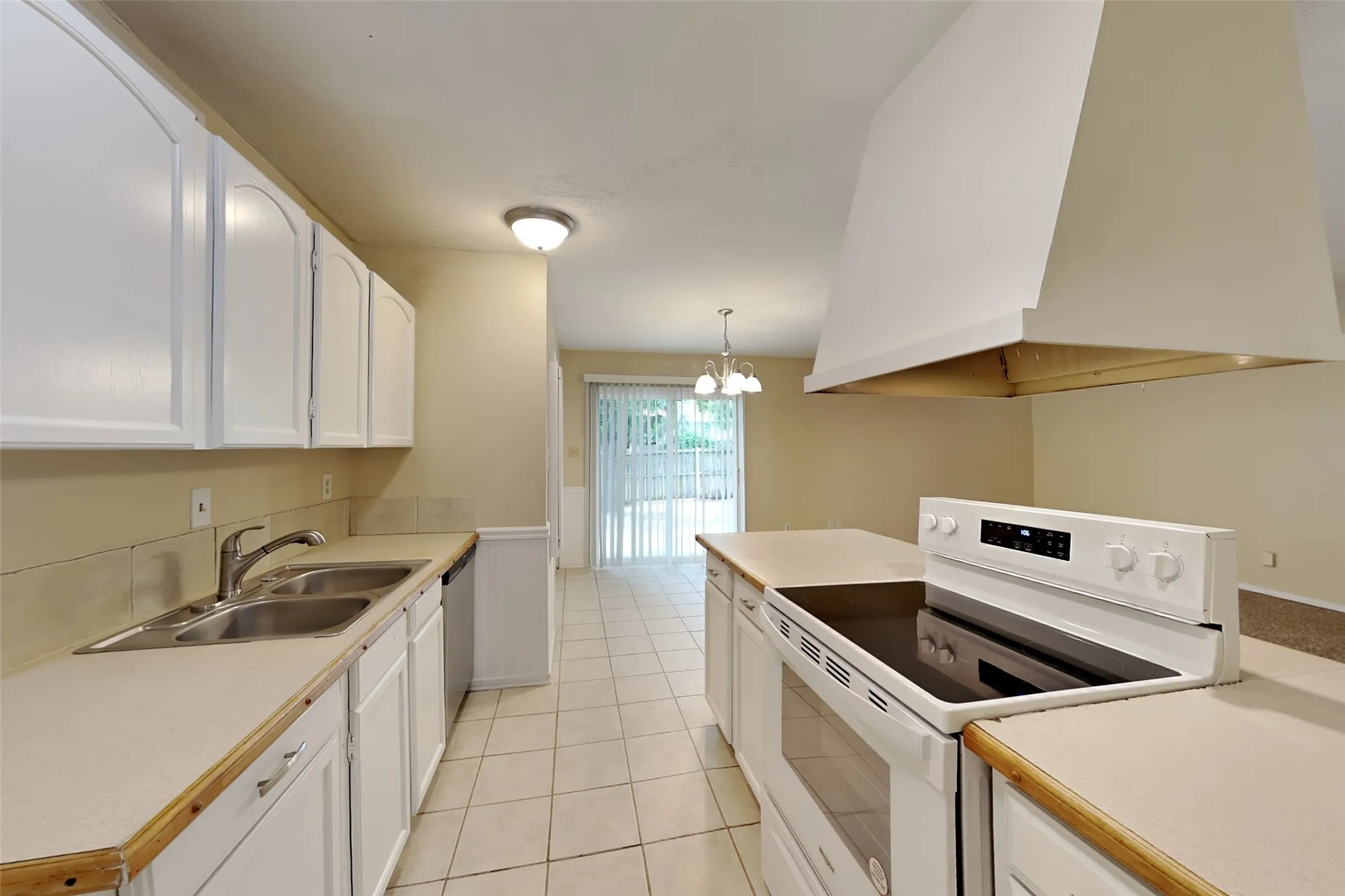 Single Family Residence For Rent in Collin County , 804 Rolling Ridge Drive, Allen, Texas 75002, 3 Bedroom, 2 Bathroom, 2 Garage spaces, 1,631 Sqft, built in 1980, mls#21368870, Real Estate Agent in Allen, Homes For Rent in Collin county, Homes For Rent in Allen, Realtor in Allen Texas, Real Estate Brokerage Independent Realty Texas, Luminita Cordes Realtor