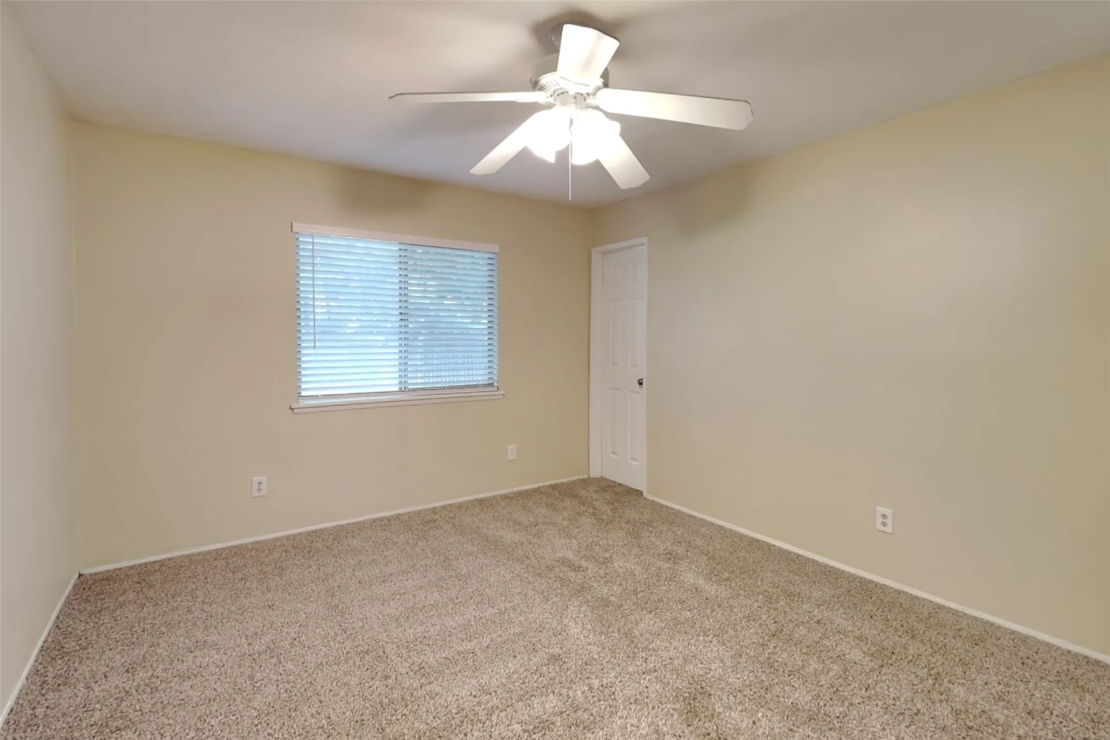 Single Family Residence For Rent in Collin County , 804 Rolling Ridge Drive, Allen, Texas 75002, 3 Bedroom, 2 Bathroom, 2 Garage spaces, 1,631 Sqft, built in 1980, mls#21368870, Real Estate Agent in Allen, Homes For Rent in Collin county, Homes For Rent in Allen, Realtor in Allen Texas, Real Estate Brokerage Independent Realty Texas, Luminita Cordes Realtor