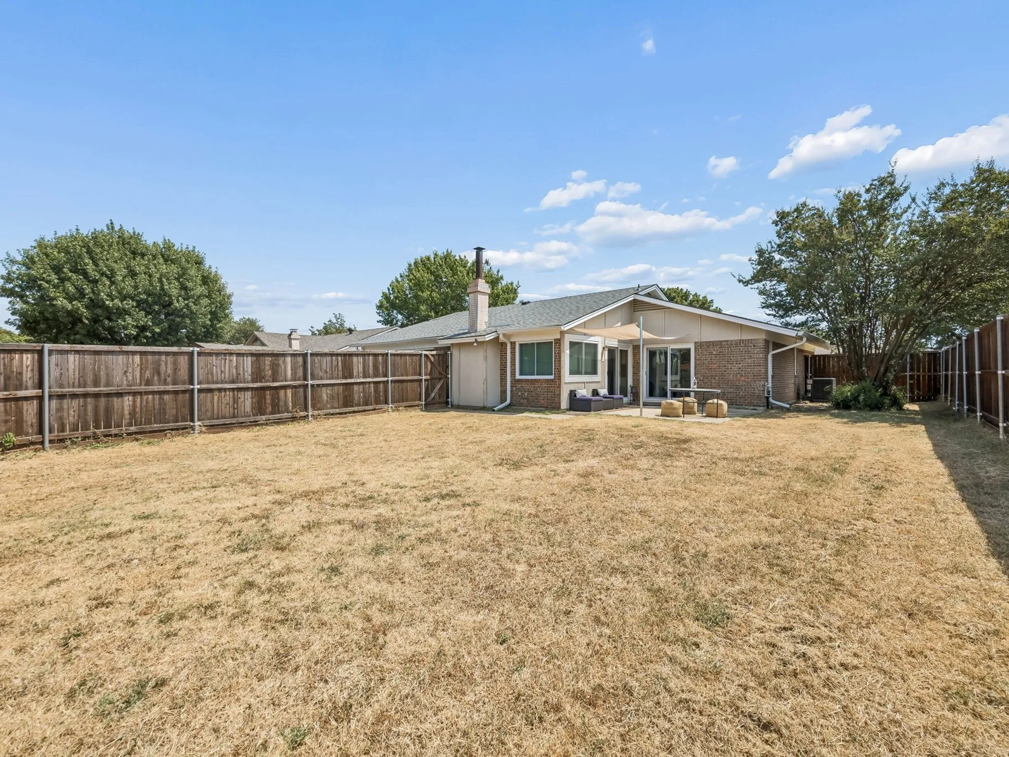Single Family Residence For Sale in Dallas County , 1809 Windsong Trail, Richardson, Texas 75081, 3 Bedroom, 2 Bathroom, 2 Garage spaces, 1,552 Sqft, built in 1972, mls#21367195, Real Estate Agent in Richardson, Homes For Sale in Dallas county, Homes For Sale in Richardson, Realtor in Richardson Texas, Real Estate Brokerage Independent Realty Texas, Luminita Cordes Realtor