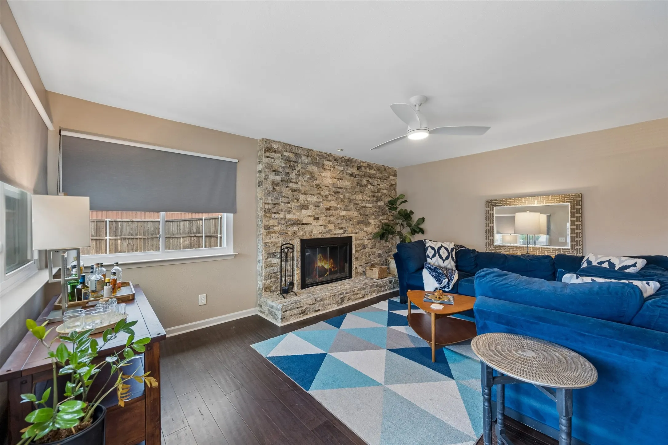 Single Family Residence For Sale in Dallas County , 1809 Windsong Trail, Richardson, Texas 75081, 3 Bedroom, 2 Bathroom, 2 Garage spaces, 1,552 Sqft, built in 1972, mls#21367195, Real Estate Agent in Richardson, Homes For Sale in Dallas county, Homes For Sale in Richardson, Realtor in Richardson Texas, Real Estate Brokerage Independent Realty Texas, Luminita Cordes Realtor