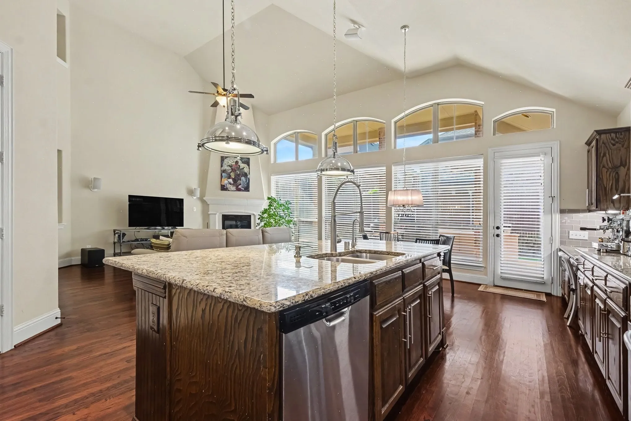 Single Family Residence For Sale in Collin County , 1513 Snowberry Drive, Allen, Texas 75013, 4 Bedroom, 3 Bathroom, 2 Garage spaces, 3,559 Sqft, built in 2012, mls#21368744, Real Estate Agent in Allen, Homes For Sale in Collin county, Homes For Sale in Allen, Realtor in Allen Texas, Real Estate Brokerage Independent Realty Texas, Luminita Cordes Realtor