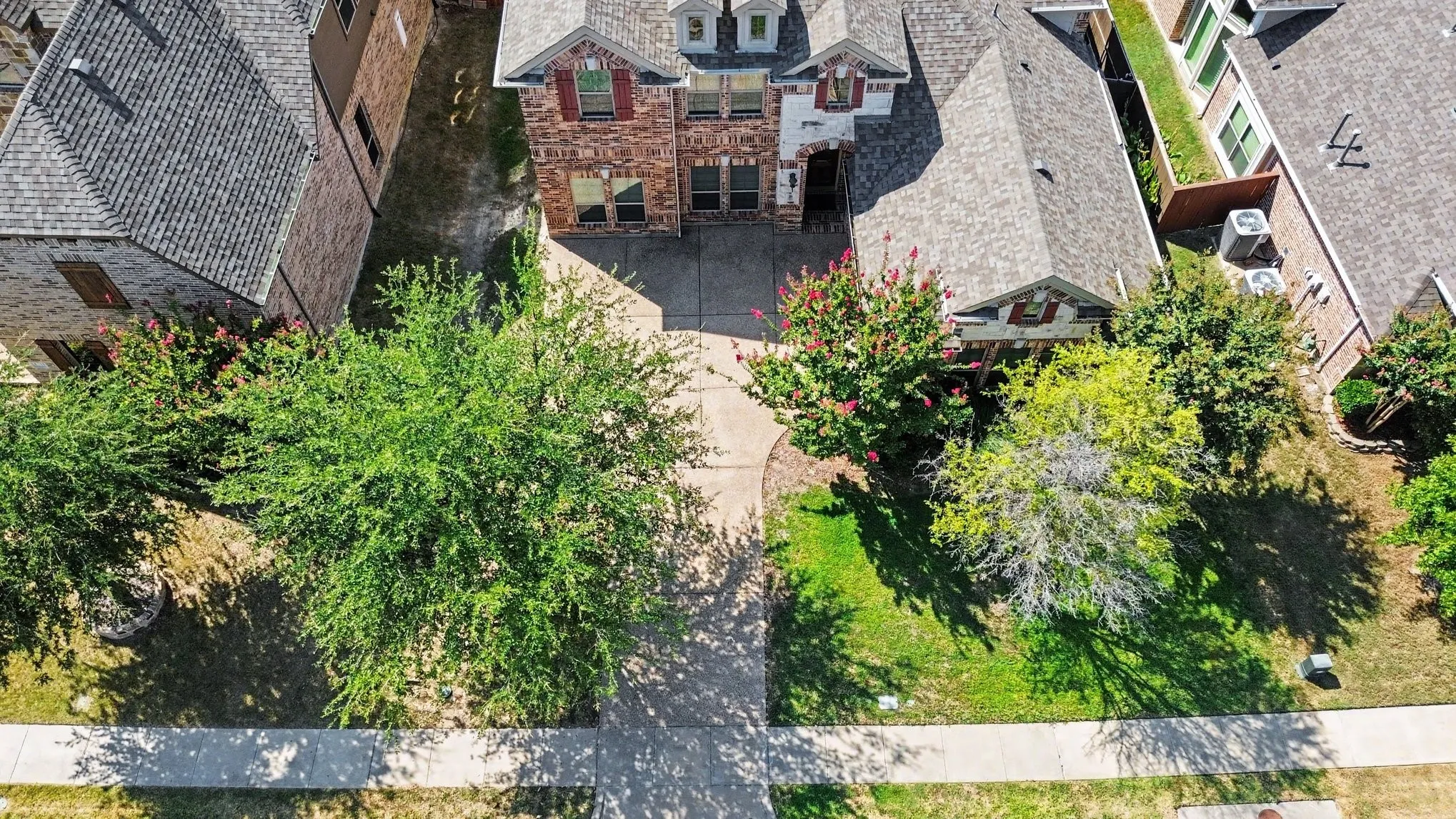 Single Family Residence For Sale in Collin County , 1513 Snowberry Drive, Allen, Texas 75013, 4 Bedroom, 3 Bathroom, 2 Garage spaces, 3,559 Sqft, built in 2012, mls#21368744, Real Estate Agent in Allen, Homes For Sale in Collin county, Homes For Sale in Allen, Realtor in Allen Texas, Real Estate Brokerage Independent Realty Texas, Luminita Cordes Realtor