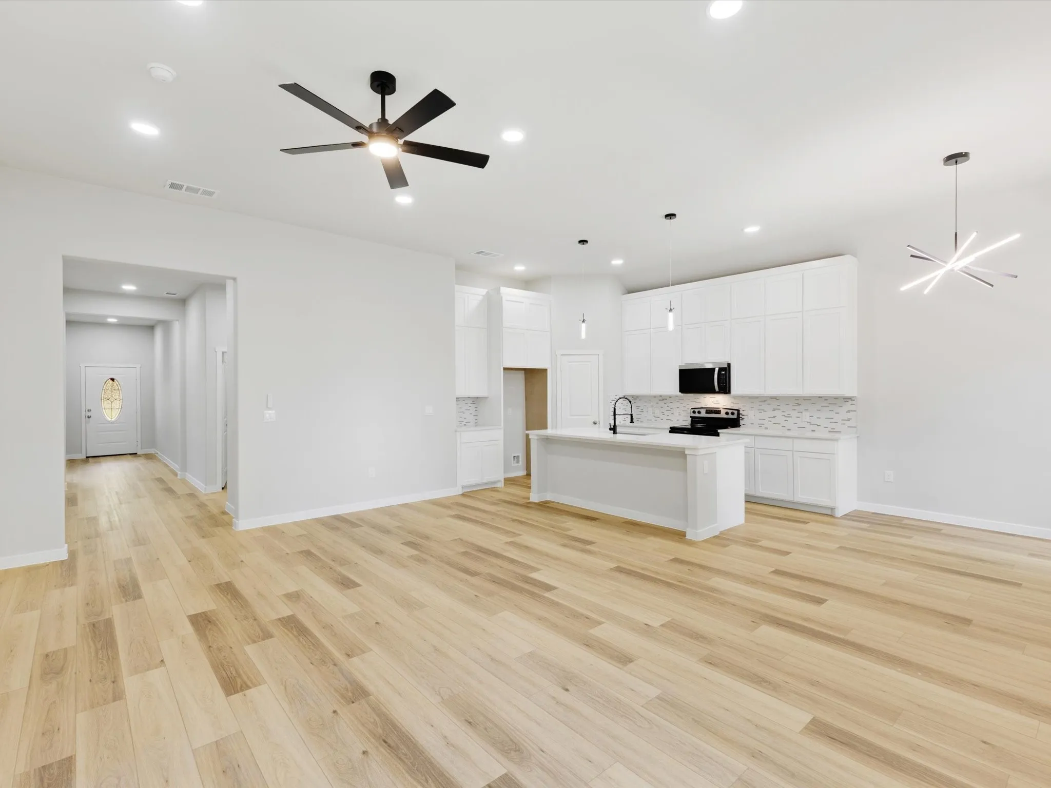 Single Family Residence For Sale in Dallas County , 106 Bowers Street, Seagoville, Texas 75159, 4 Bedroom, 3 Bathroom, 2 Garage spaces, 1,950 Sqft, built in 2026, mls#21368881, Real Estate Agent in Seagoville, Homes For Sale in Dallas county, Homes For Sale in Seagoville, Realtor in Seagoville Texas, Real Estate Brokerage Independent Realty Texas, Luminita Cordes Realtor