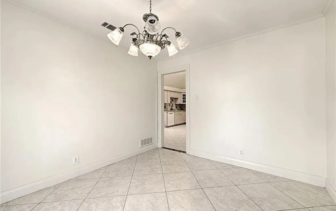 Duplex For Rent in Dallas County , 2601 Country Place, Carrollton, Texas 75006, 3 Bedroom, 2 Bathroom, Garage spaces, 1,631 Sqft, built in 1976, mls#21356140, Real Estate Agent in Carrollton, Homes For Rent in Dallas county, Homes For Rent in Carrollton, Realtor in Carrollton Texas, Real Estate Brokerage Independent Realty Texas, Luminita Cordes Realtor