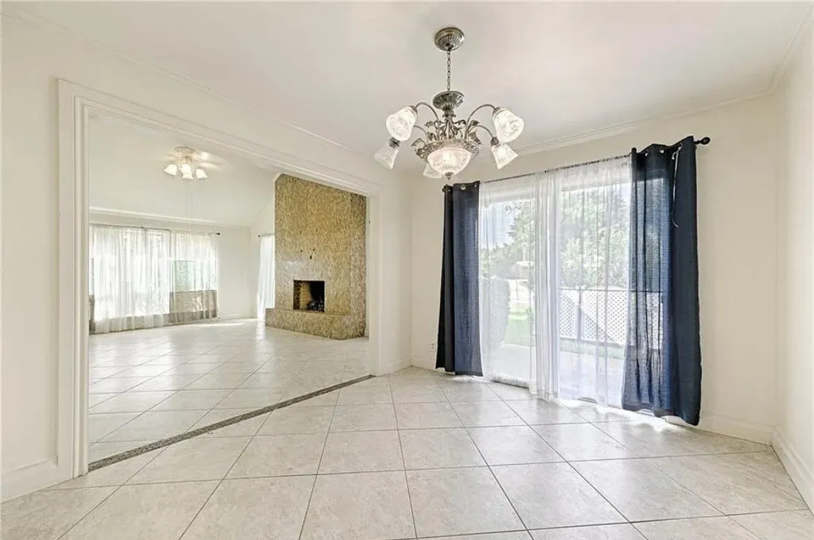 Duplex For Rent in Dallas County , 2601 Country Place, Carrollton, Texas 75006, 3 Bedroom, 2 Bathroom, Garage spaces, 1,631 Sqft, built in 1976, mls#21356140, Real Estate Agent in Carrollton, Homes For Rent in Dallas county, Homes For Rent in Carrollton, Realtor in Carrollton Texas, Real Estate Brokerage Independent Realty Texas, Luminita Cordes Realtor