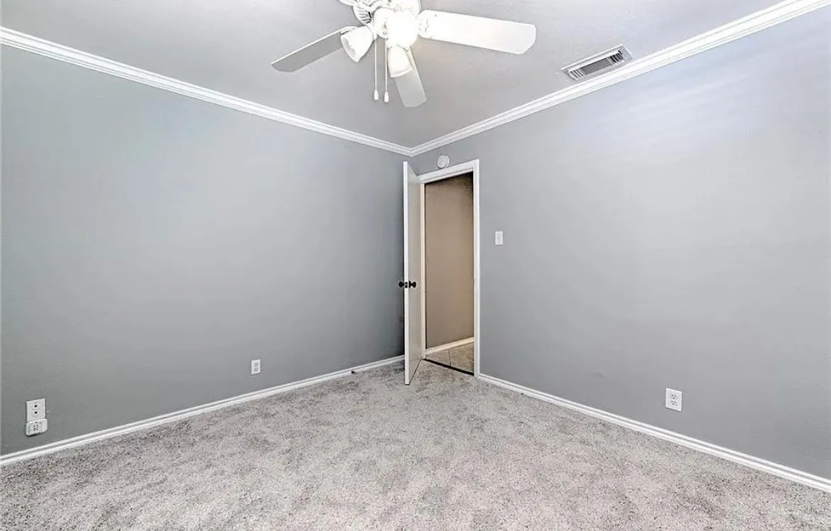 Duplex For Rent in Dallas County , 2601 Country Place, Carrollton, Texas 75006, 3 Bedroom, 2 Bathroom, Garage spaces, 1,631 Sqft, built in 1976, mls#21356140, Real Estate Agent in Carrollton, Homes For Rent in Dallas county, Homes For Rent in Carrollton, Realtor in Carrollton Texas, Real Estate Brokerage Independent Realty Texas, Luminita Cordes Realtor