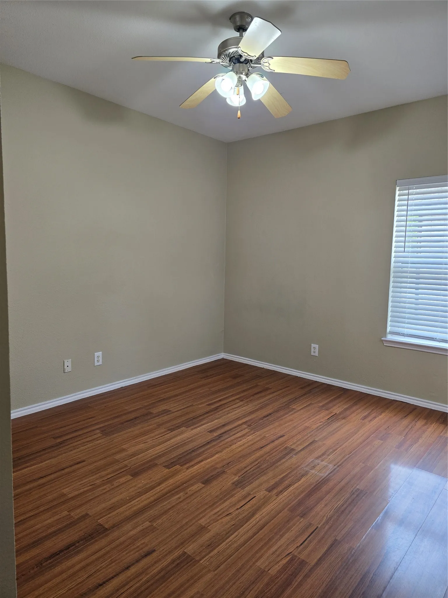 Duplex For Rent in Dallas County , 911 Lake Drive, Grand Prairie, Texas 75051, 3 Bedroom, 2 Bathroom, 1 Garage spaces, 1,276 Sqft, built in 2003, mls#21368893, Real Estate Agent in Grand Prairie, Homes For Rent in Dallas county, Homes For Rent in Grand Prairie, Realtor in Grand Prairie Texas, Real Estate Brokerage Independent Realty Texas, Luminita Cordes Realtor