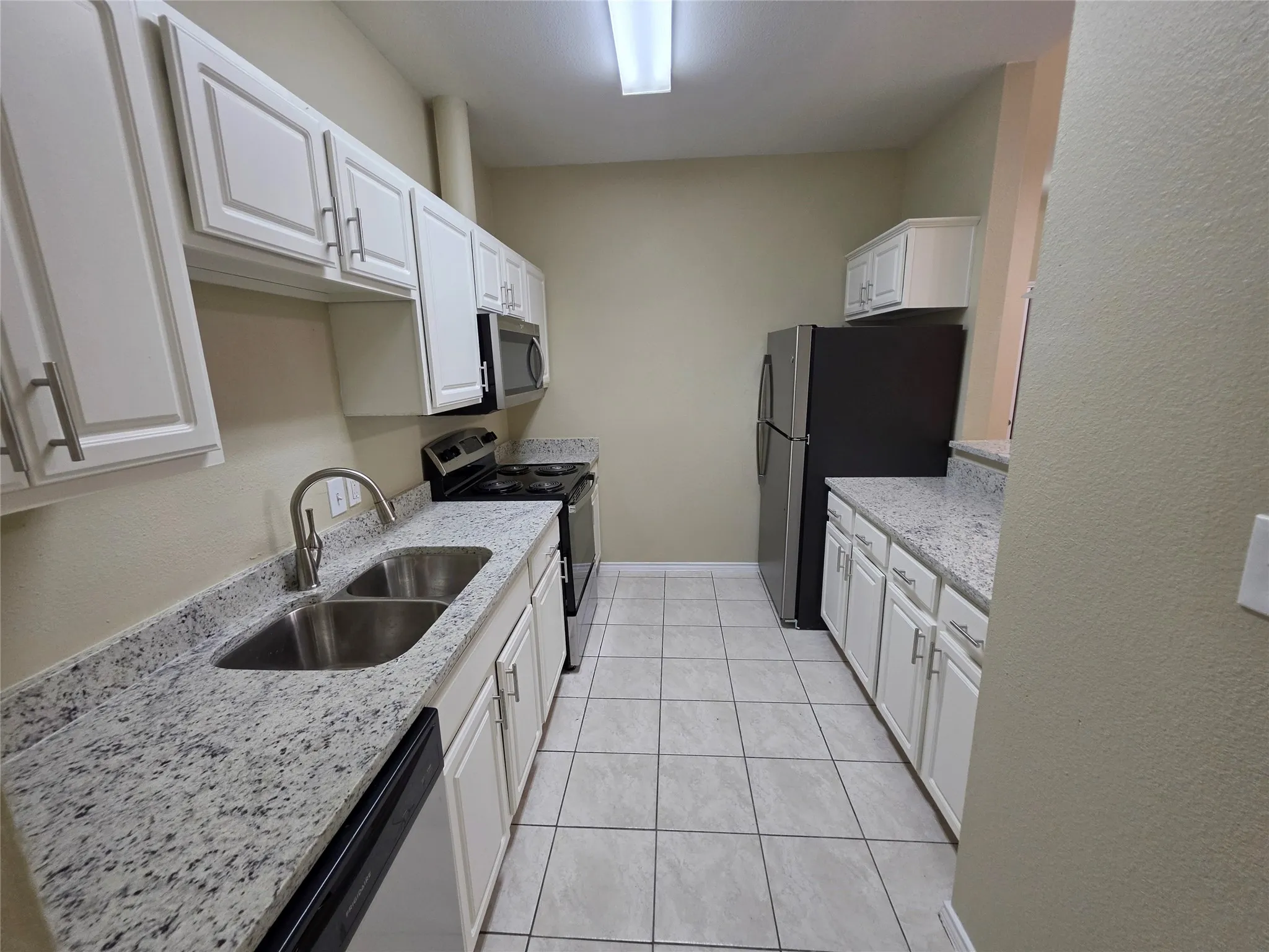 Duplex For Rent in Dallas County , 911 Lake Drive, Grand Prairie, Texas 75051, 3 Bedroom, 2 Bathroom, 1 Garage spaces, 1,276 Sqft, built in 2003, mls#21368893, Real Estate Agent in Grand Prairie, Homes For Rent in Dallas county, Homes For Rent in Grand Prairie, Realtor in Grand Prairie Texas, Real Estate Brokerage Independent Realty Texas, Luminita Cordes Realtor